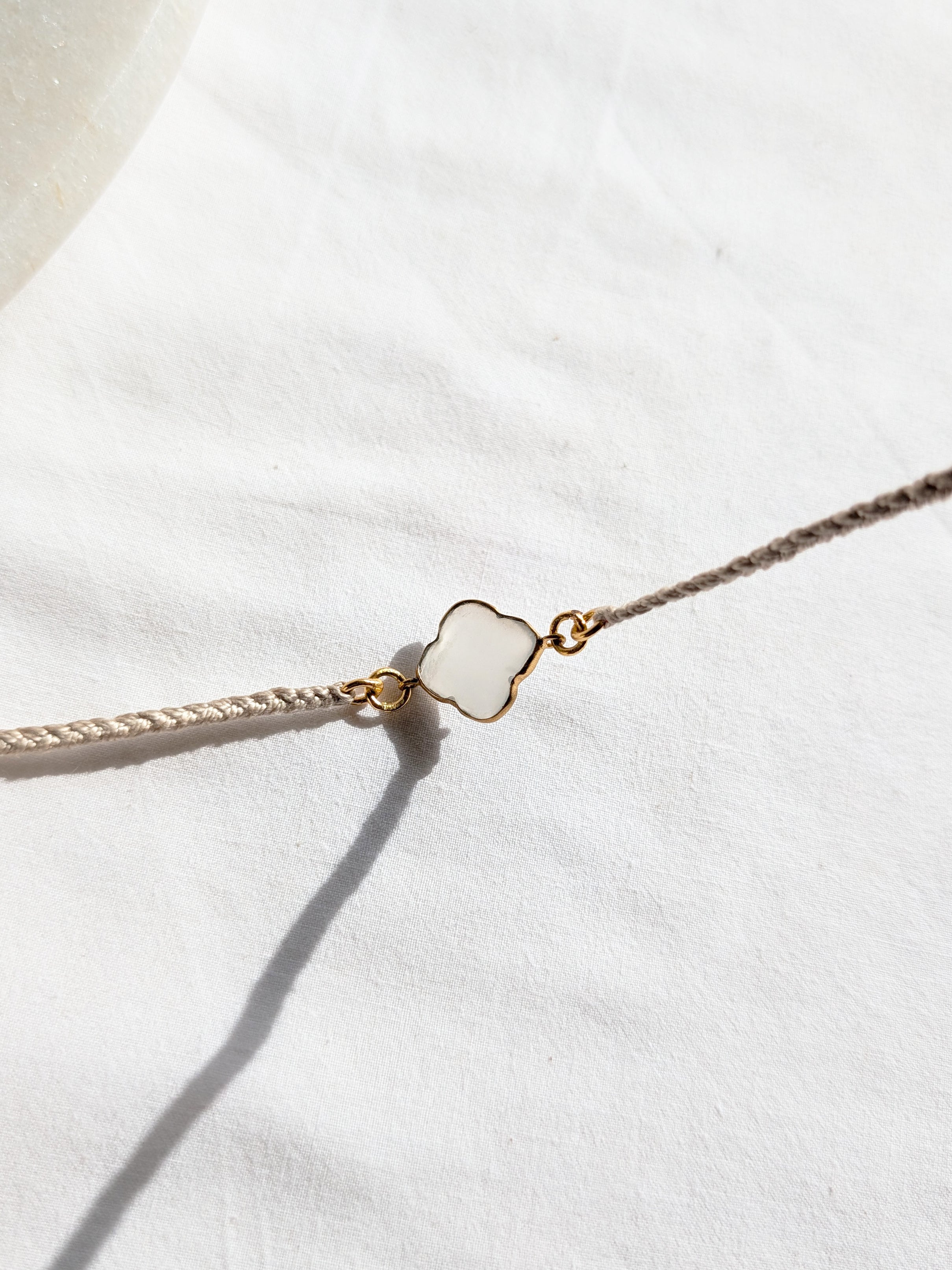 kasana - White Moonstone Clover Charm Rakhi