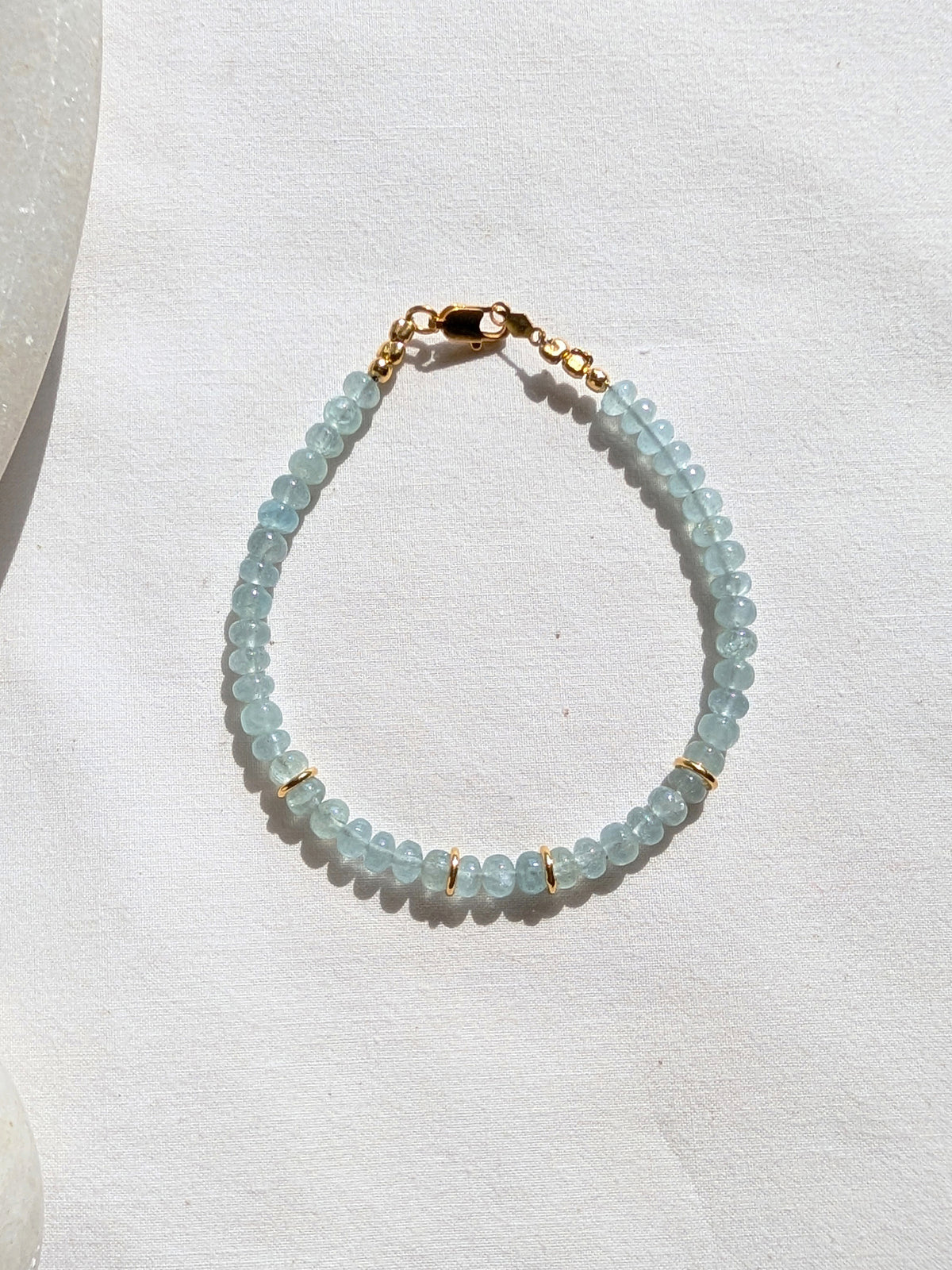 jiva - Aquamarine Baati Beaded Bracelet