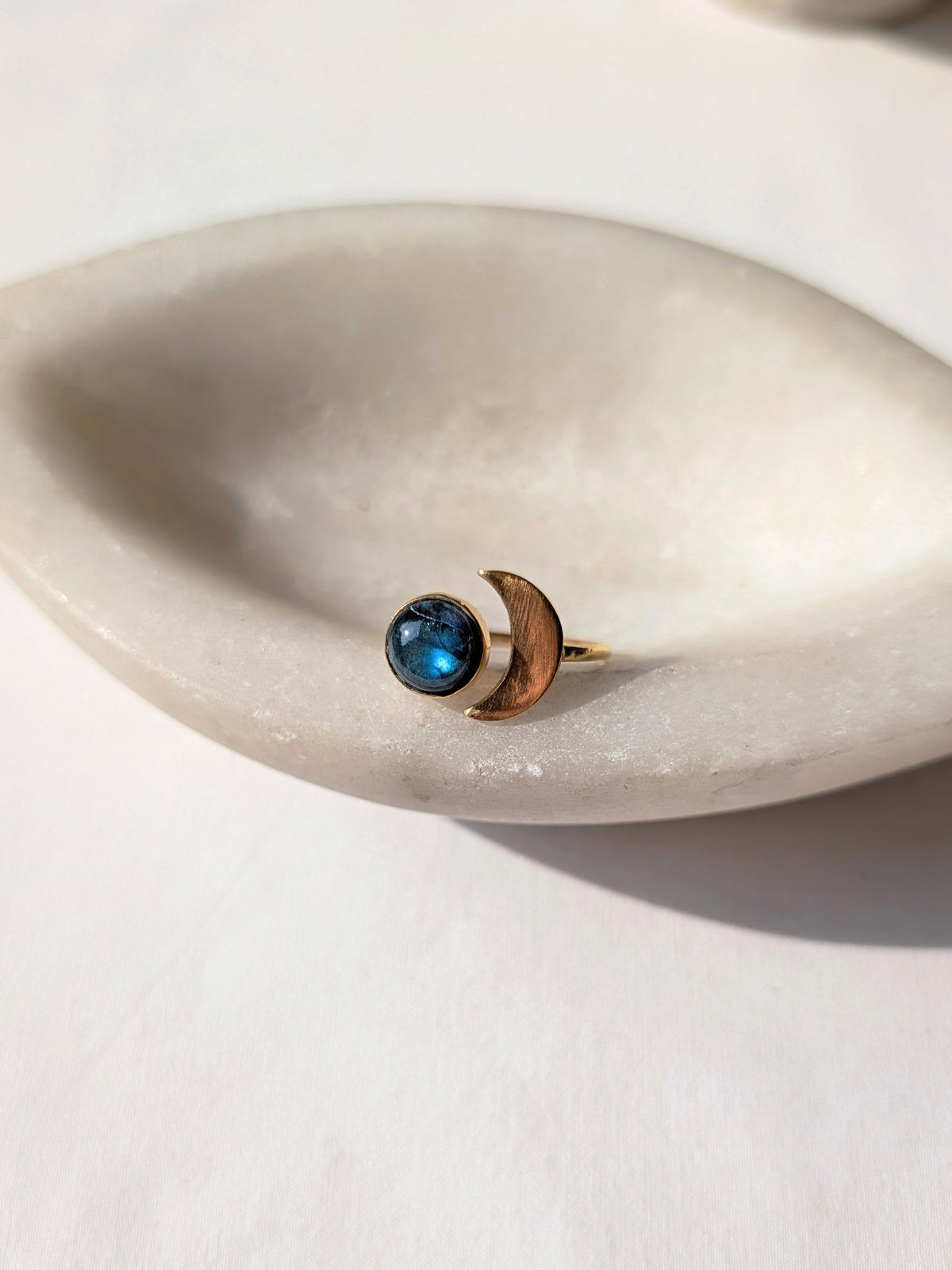 ika - Labradorite Sun n Moon Ring