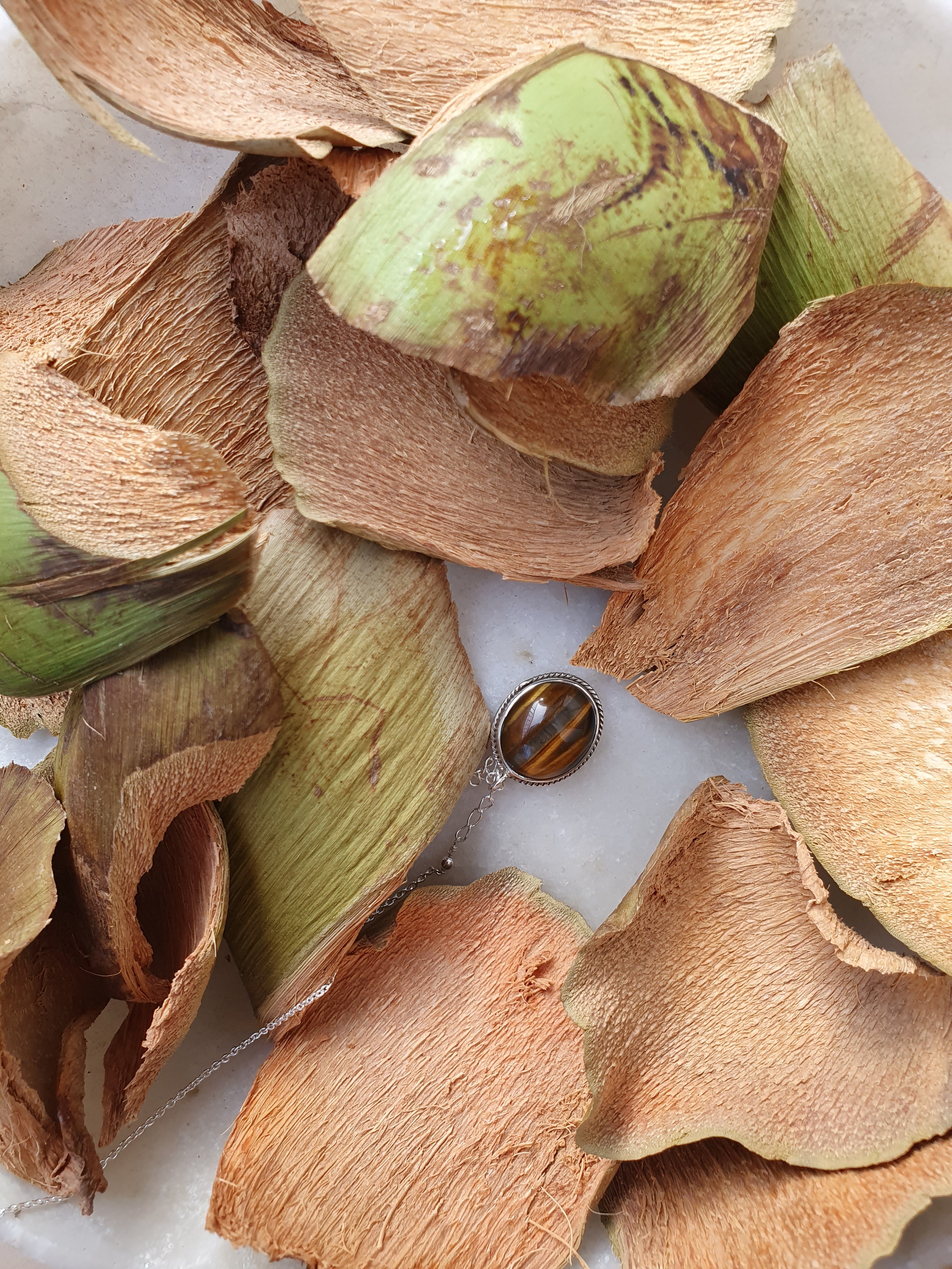 vana- Tigers Eye Oval Pendant