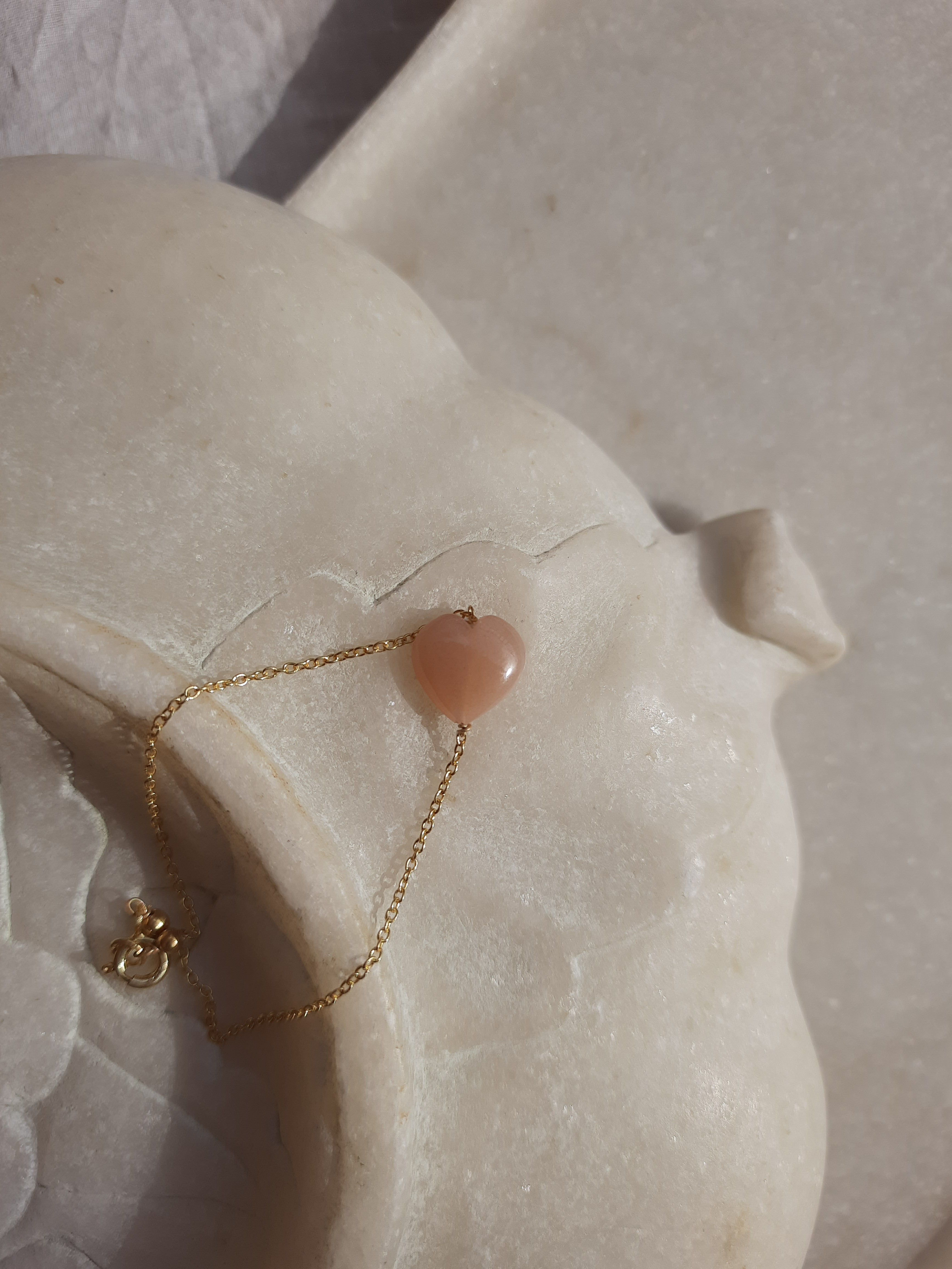 arsat - Peach Moonstone Heart Bracelet