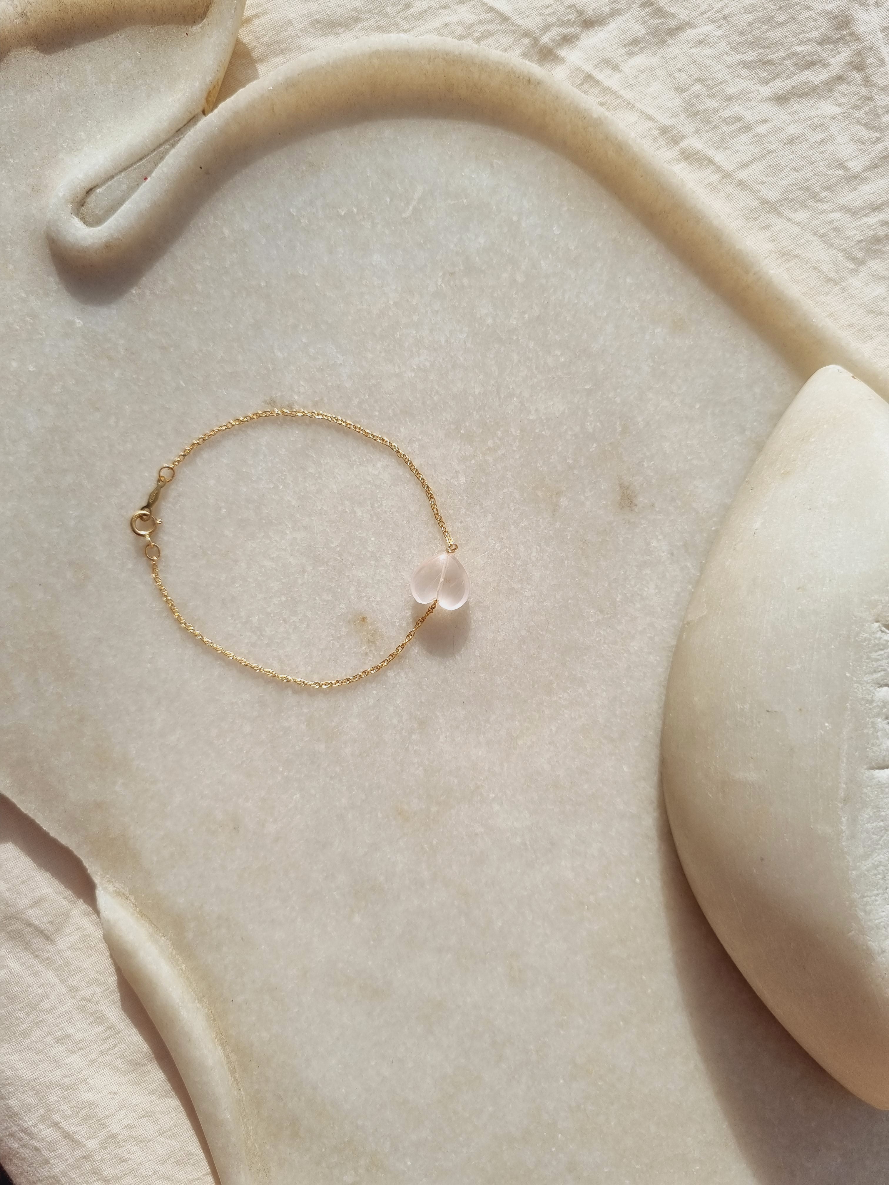 ura - Rose Quartz Heart Bracelet