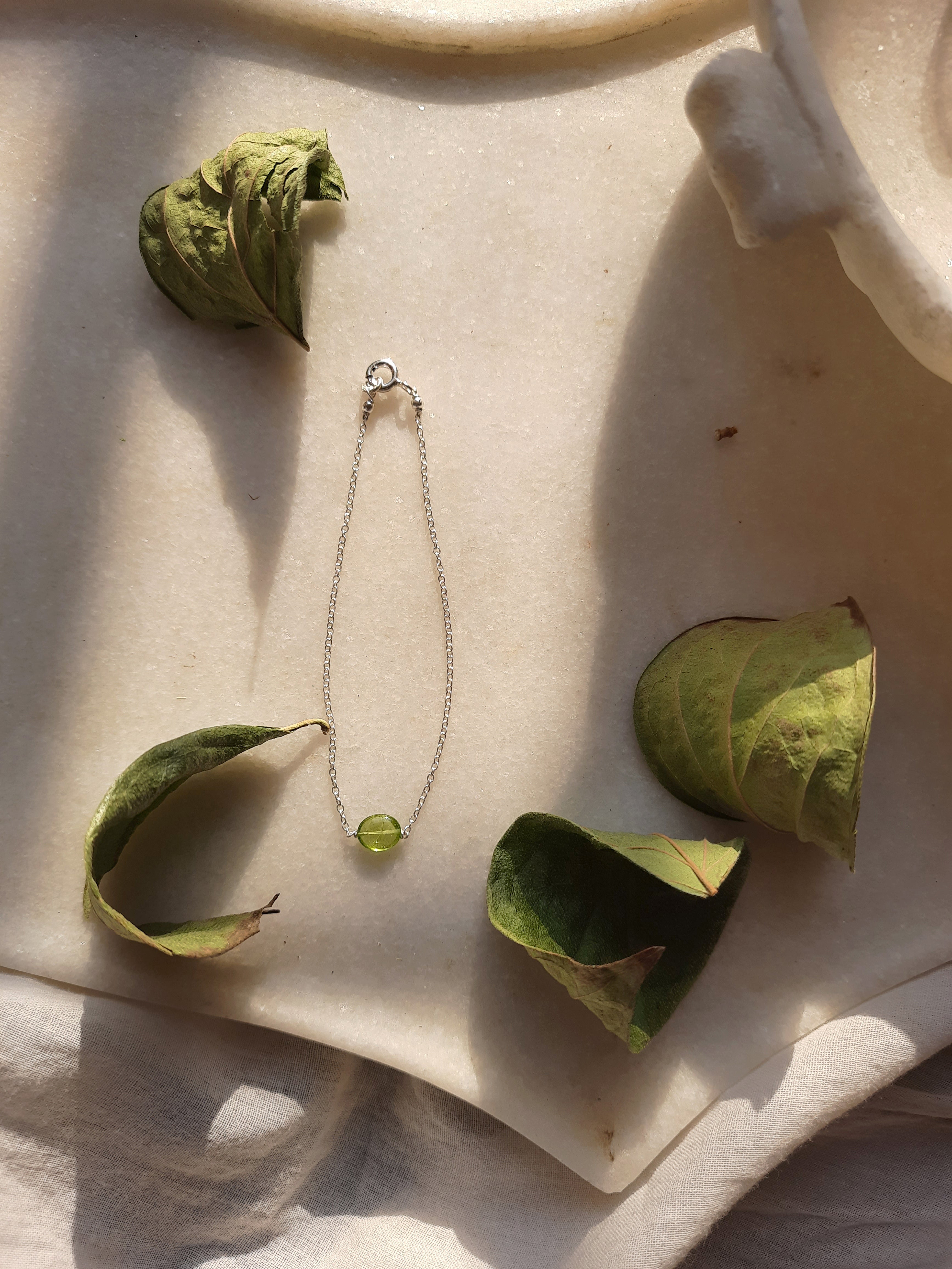kesya - Peridot Oval Bracelet