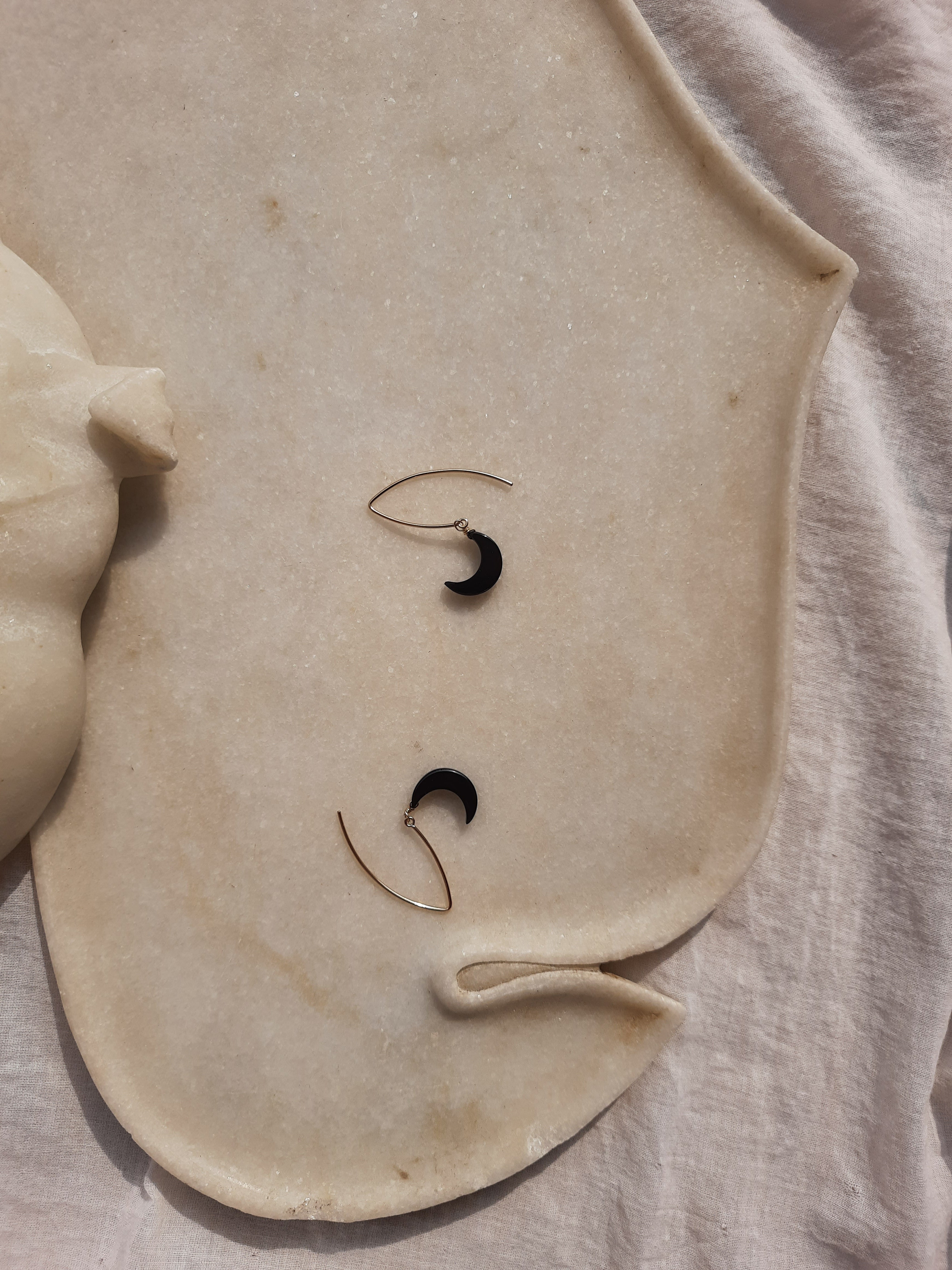vasika - Black Onyx Luna Marquise Earwire