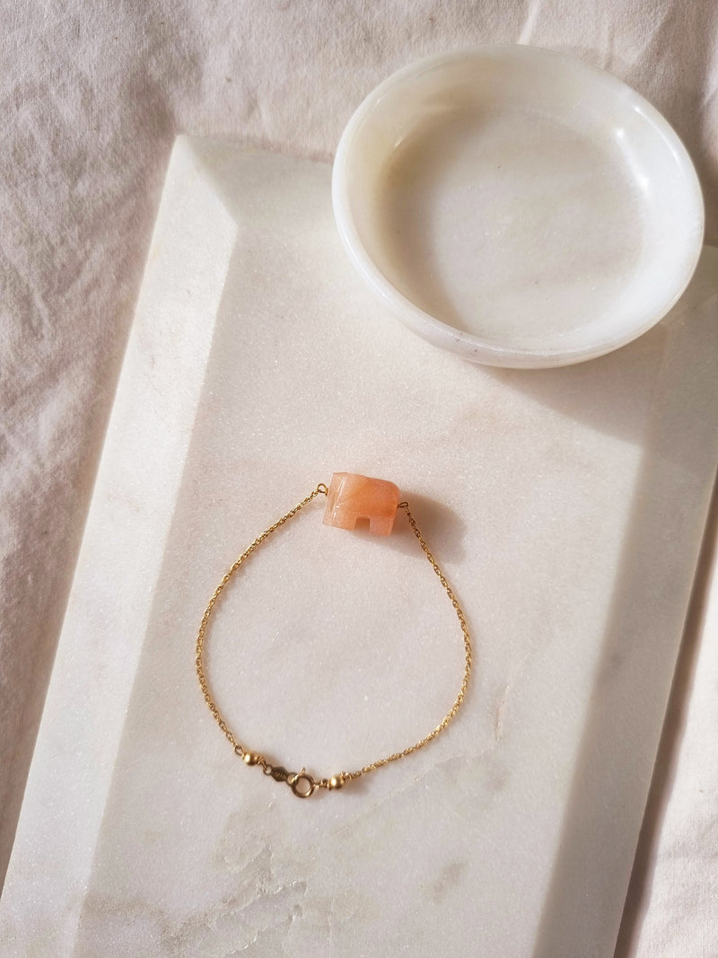 háati - Peach Moonstone Elephant Bracelet