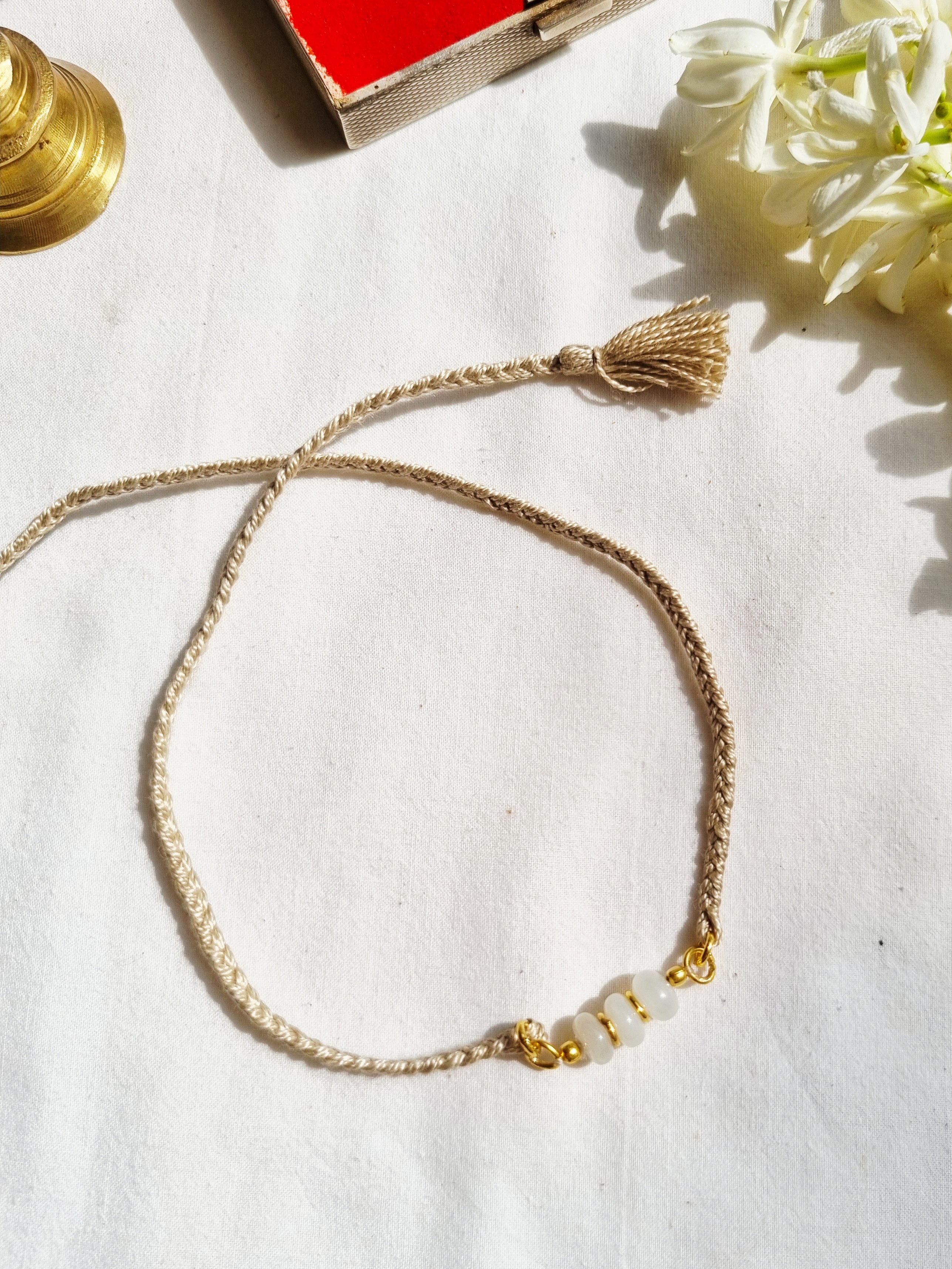 lasso - White Moonstone Baati Rakhi