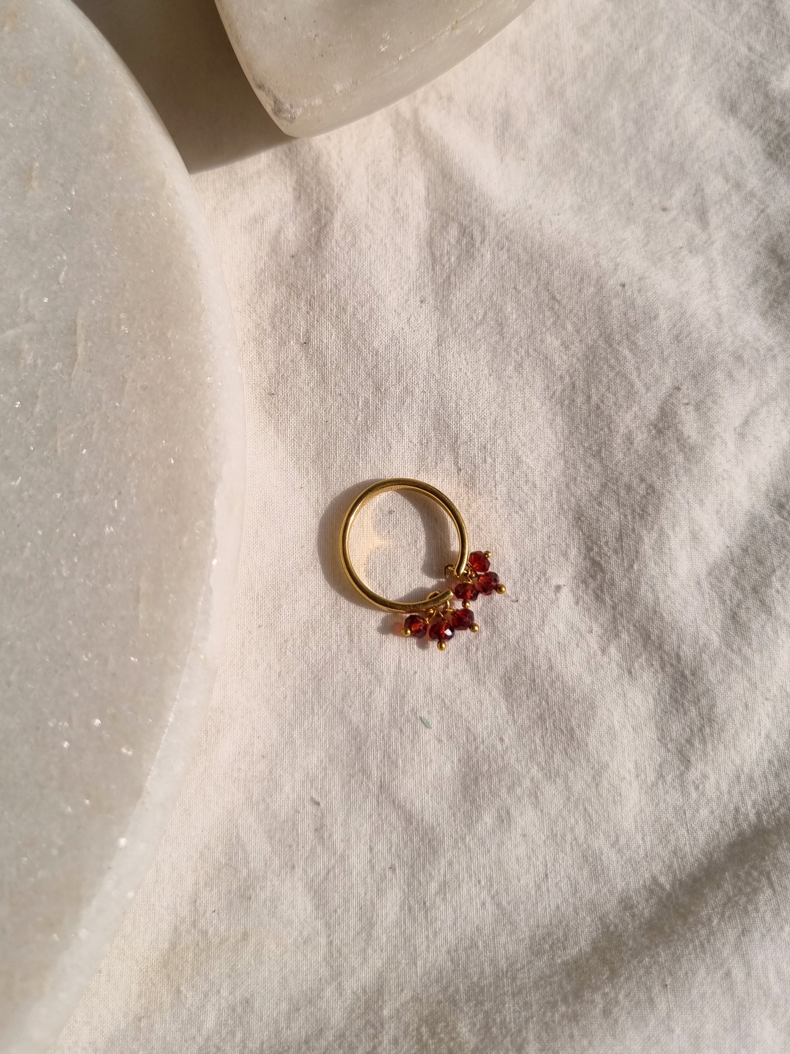 yama ring - Garnet