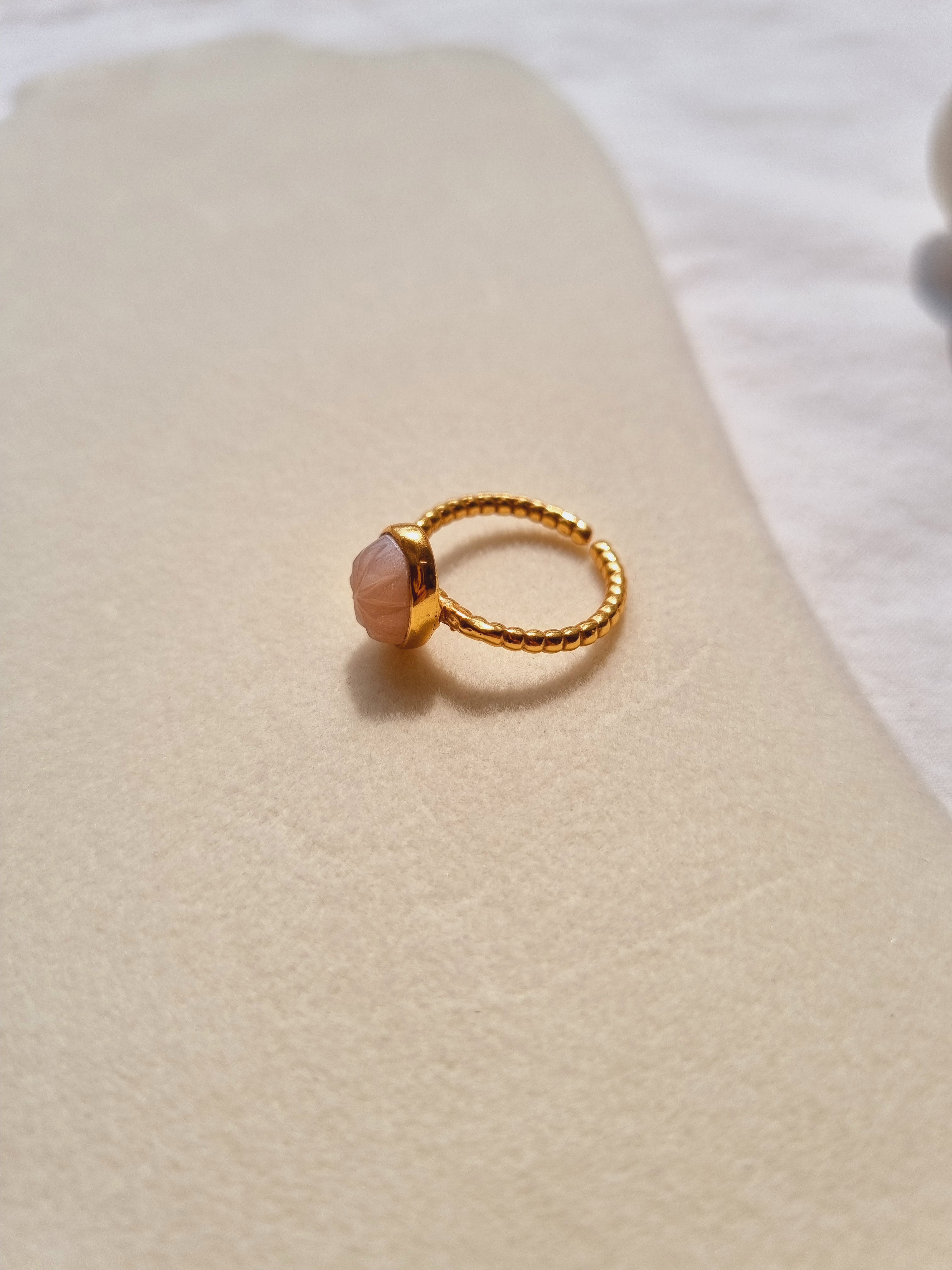 agam- Peach Moonstone Oval Melon Ring