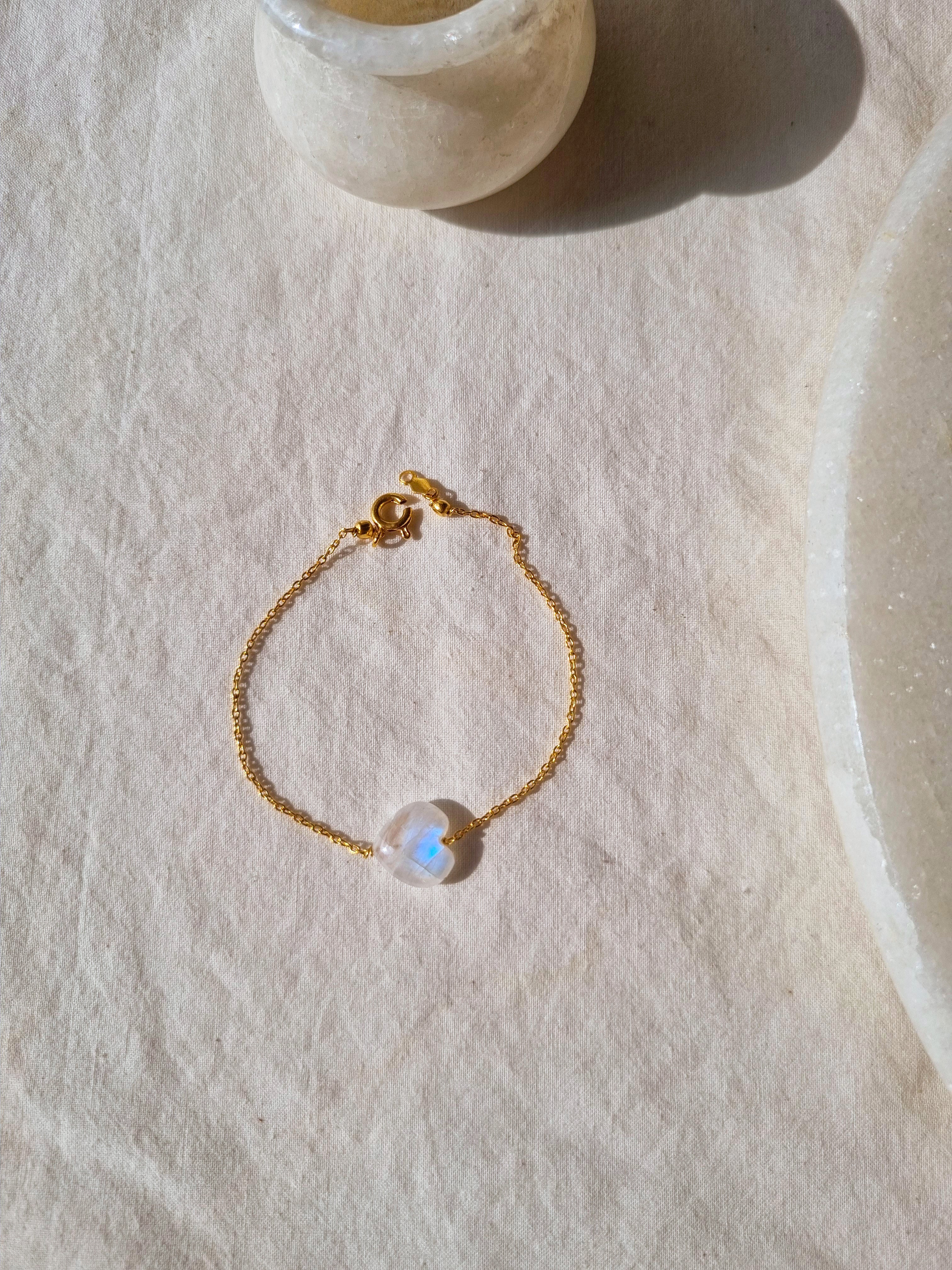 kauri - Rainbow Moonstone Heart Bracelet