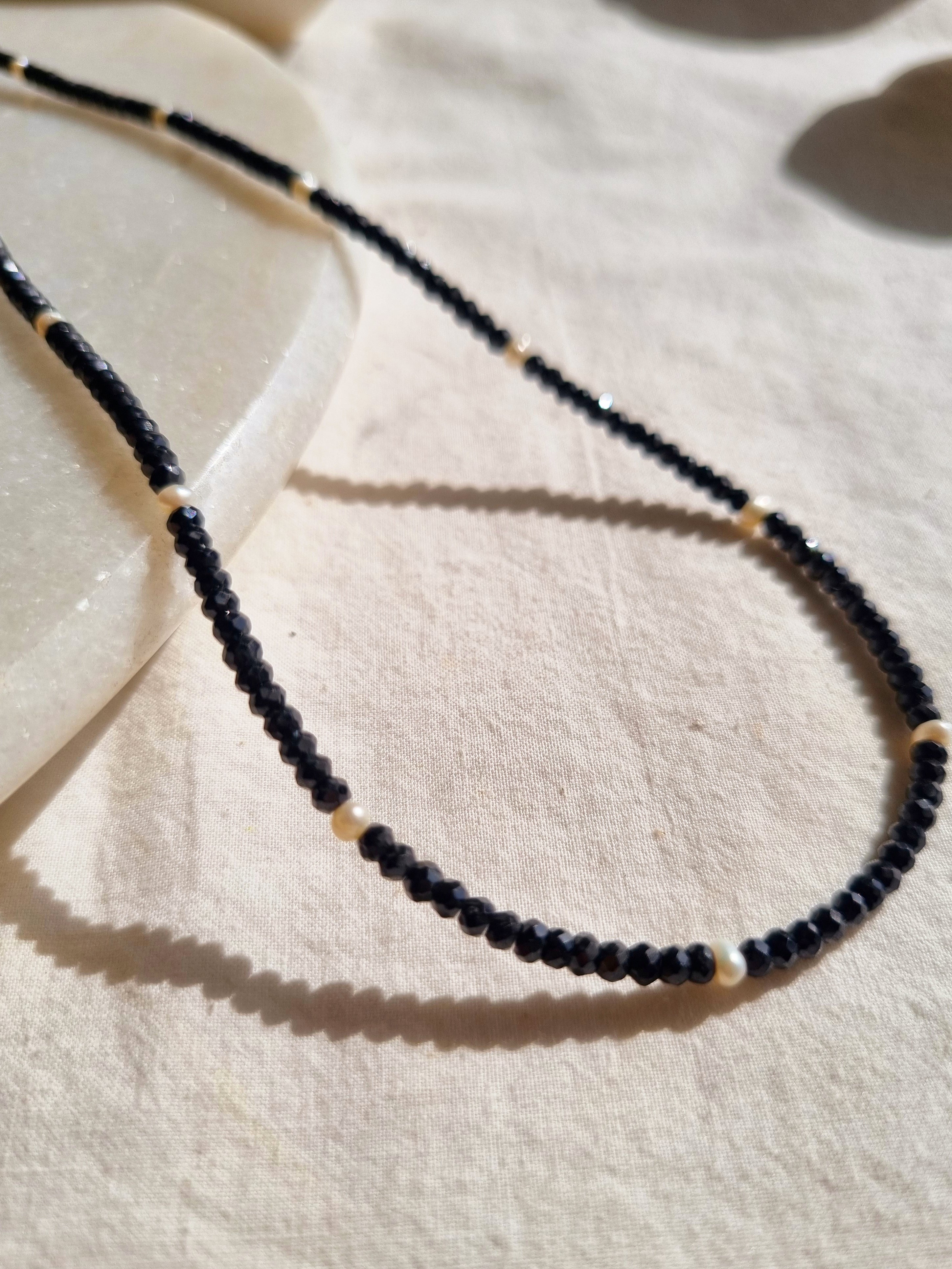 uars - Black Onyx Pearl Boho Strand