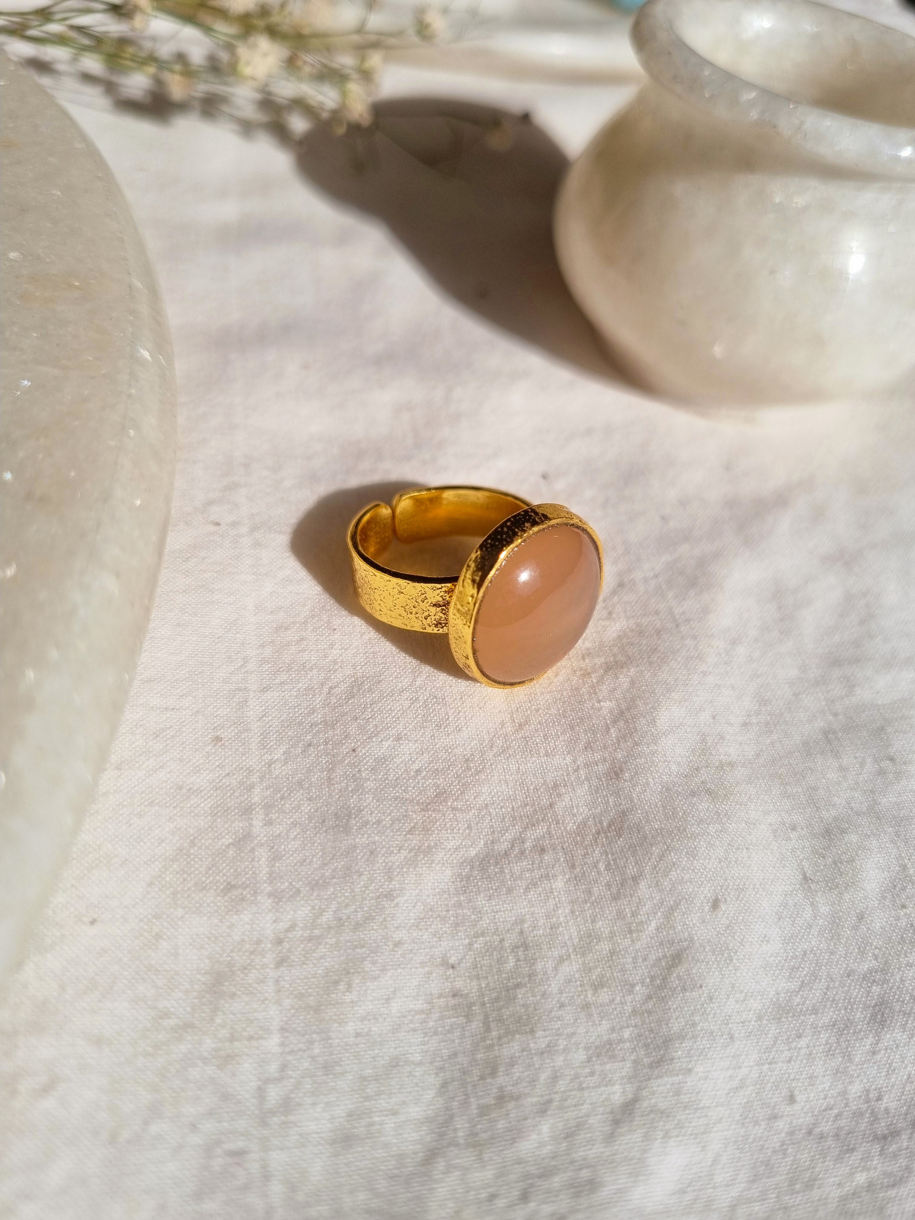 saani - Peach Moonstone Saturn Ring