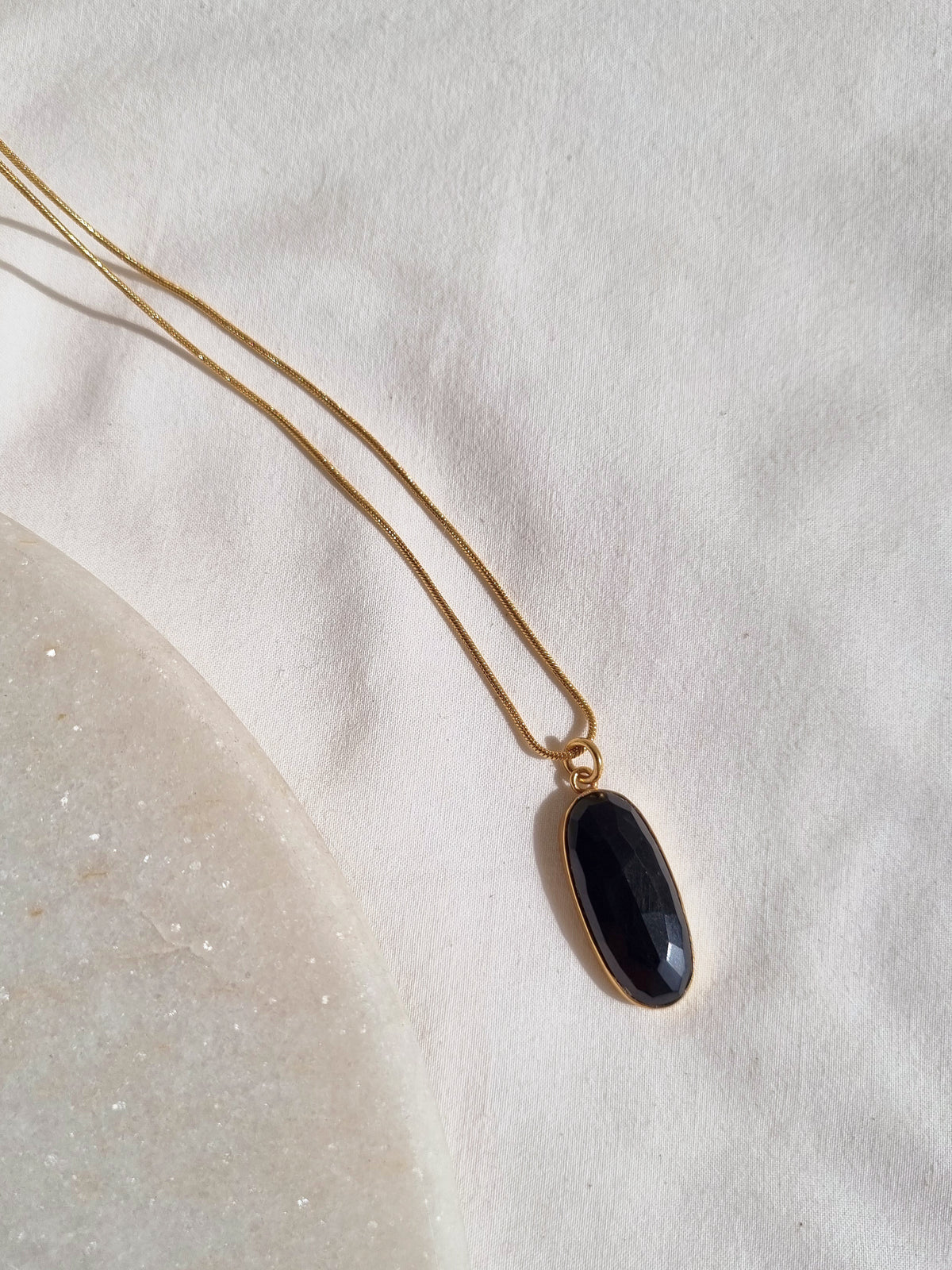 nira – Black Onyx Capsule Men's Pendant