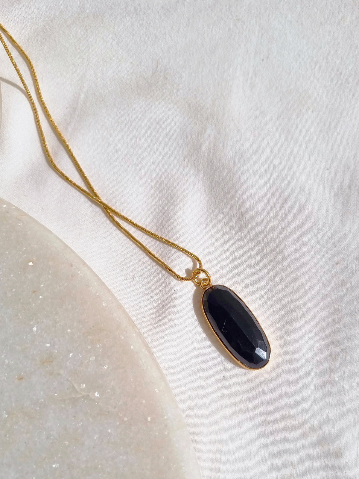 nira – Black Onyx Capsule Men's Pendant