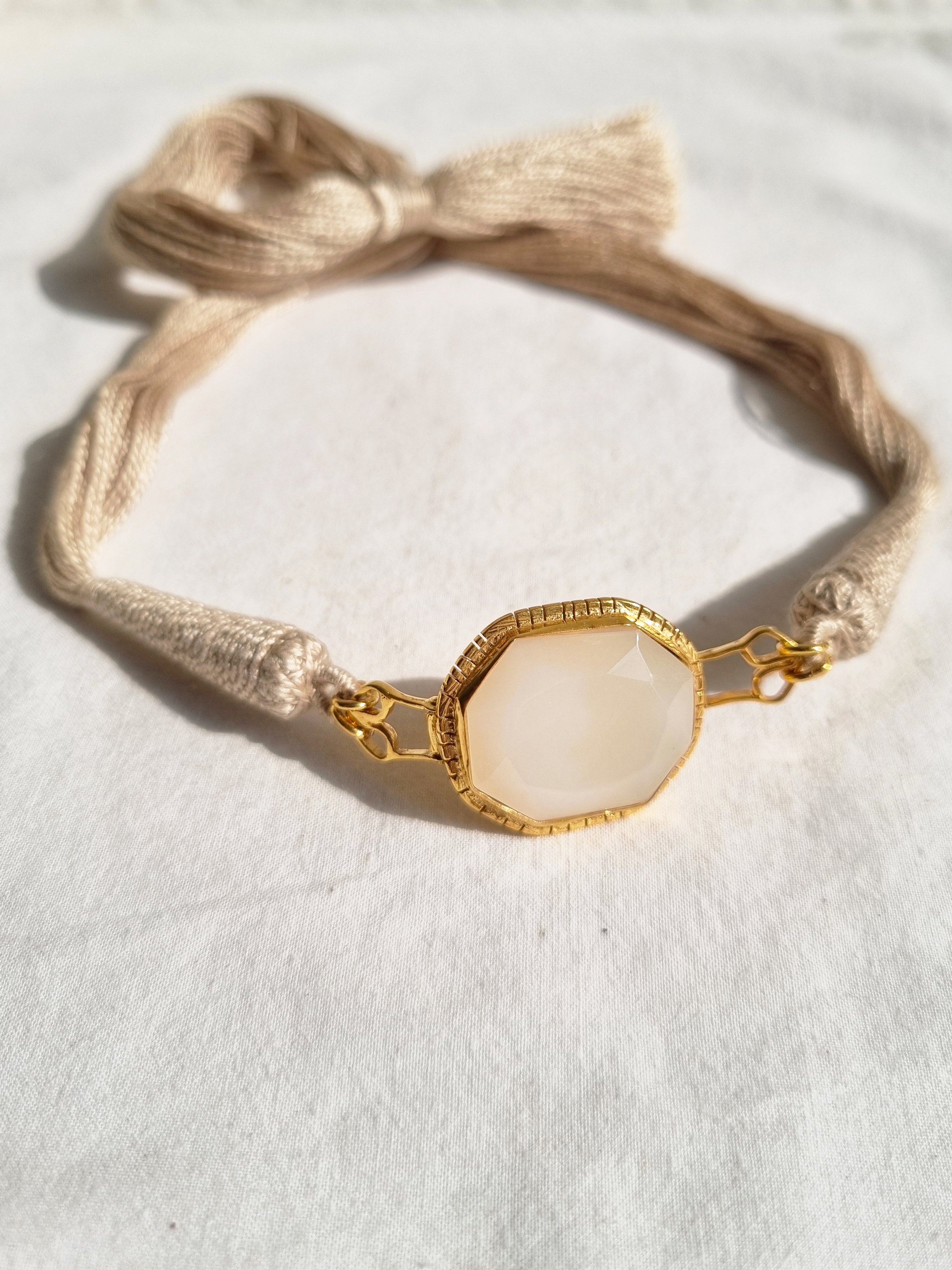 reva - Jasmine's White Moonstone Choker
