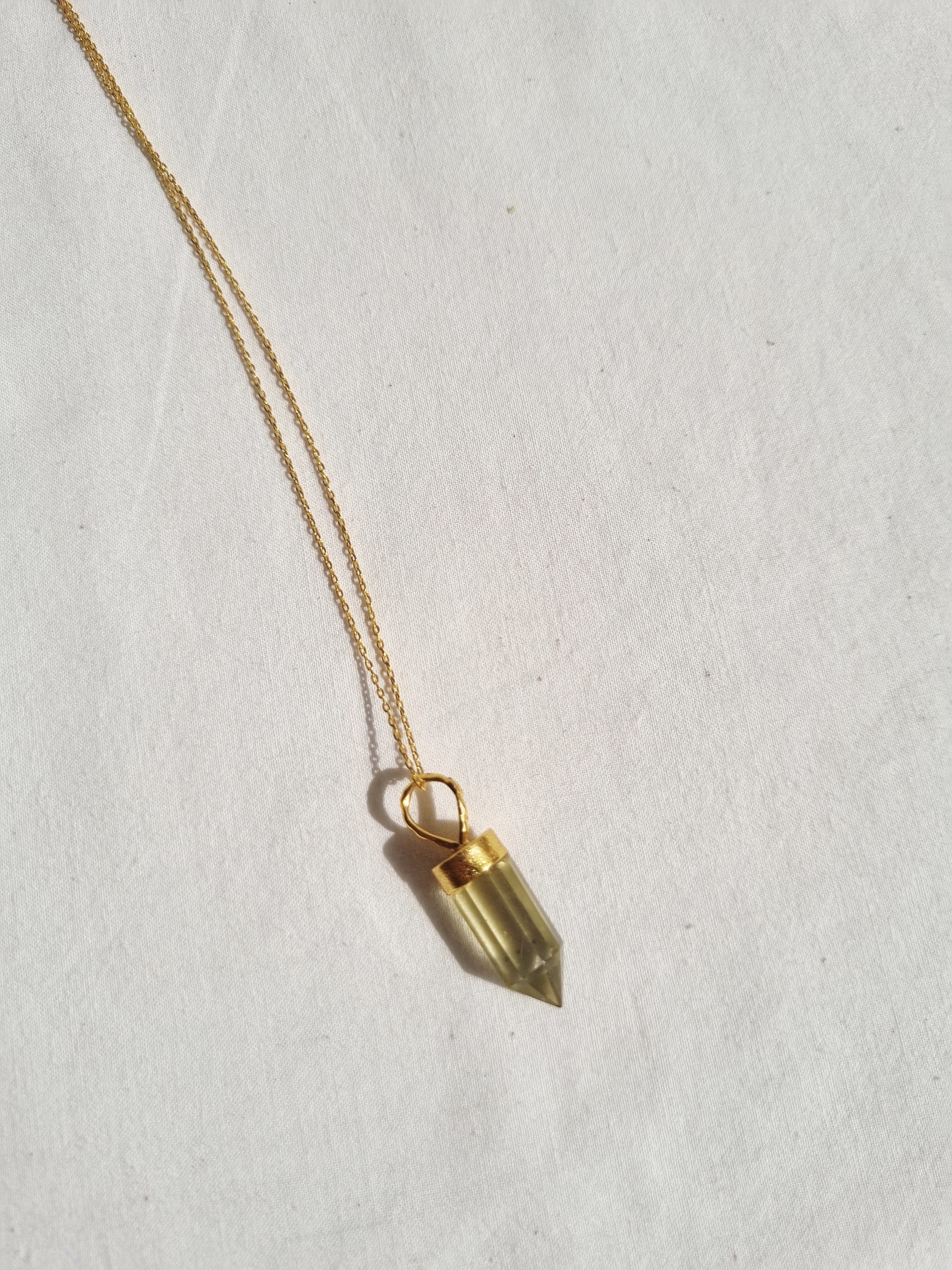 arrow - Clear quartz Pendant