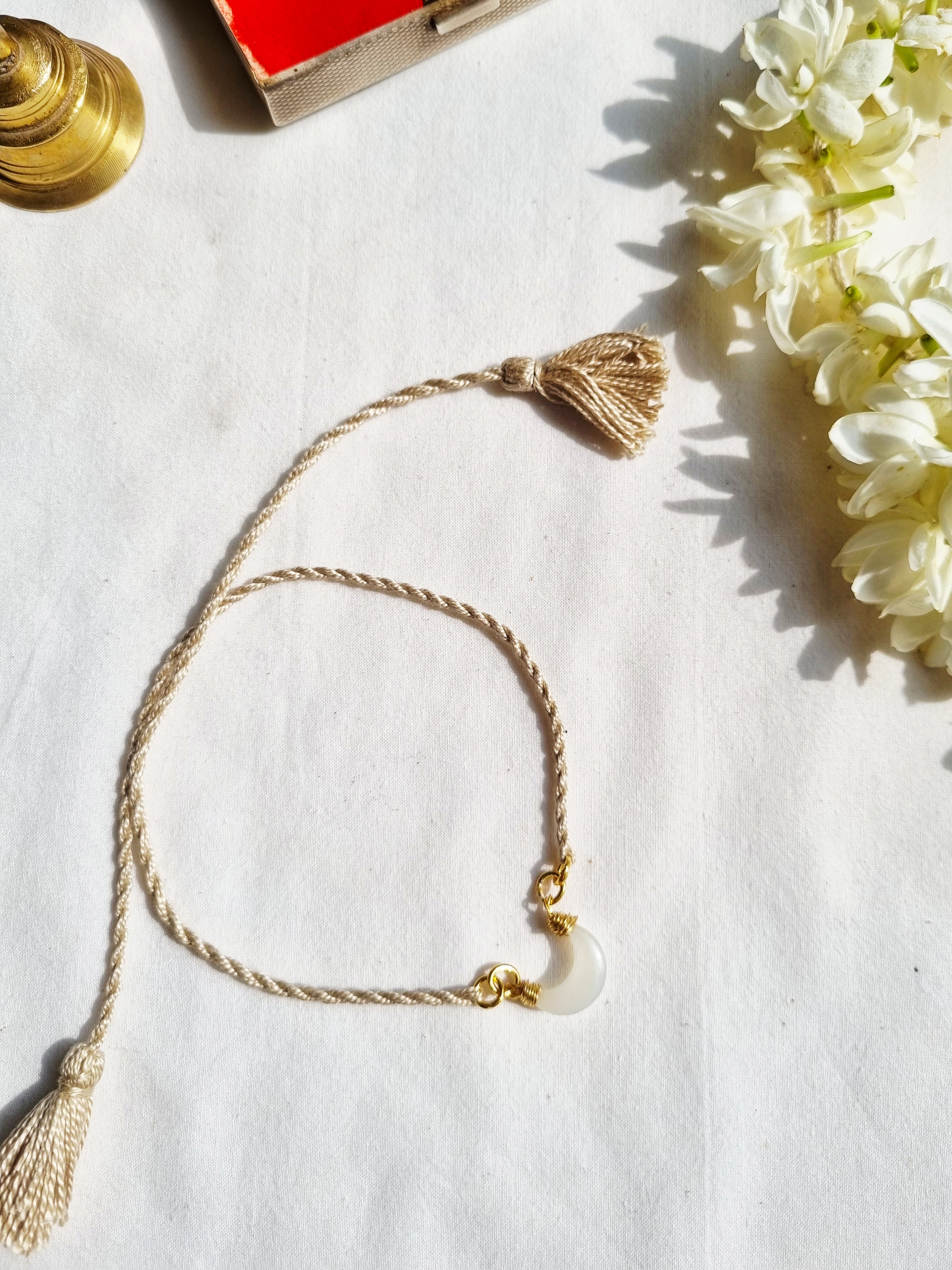 adhvaya - White Moonstone Luna Rakhi