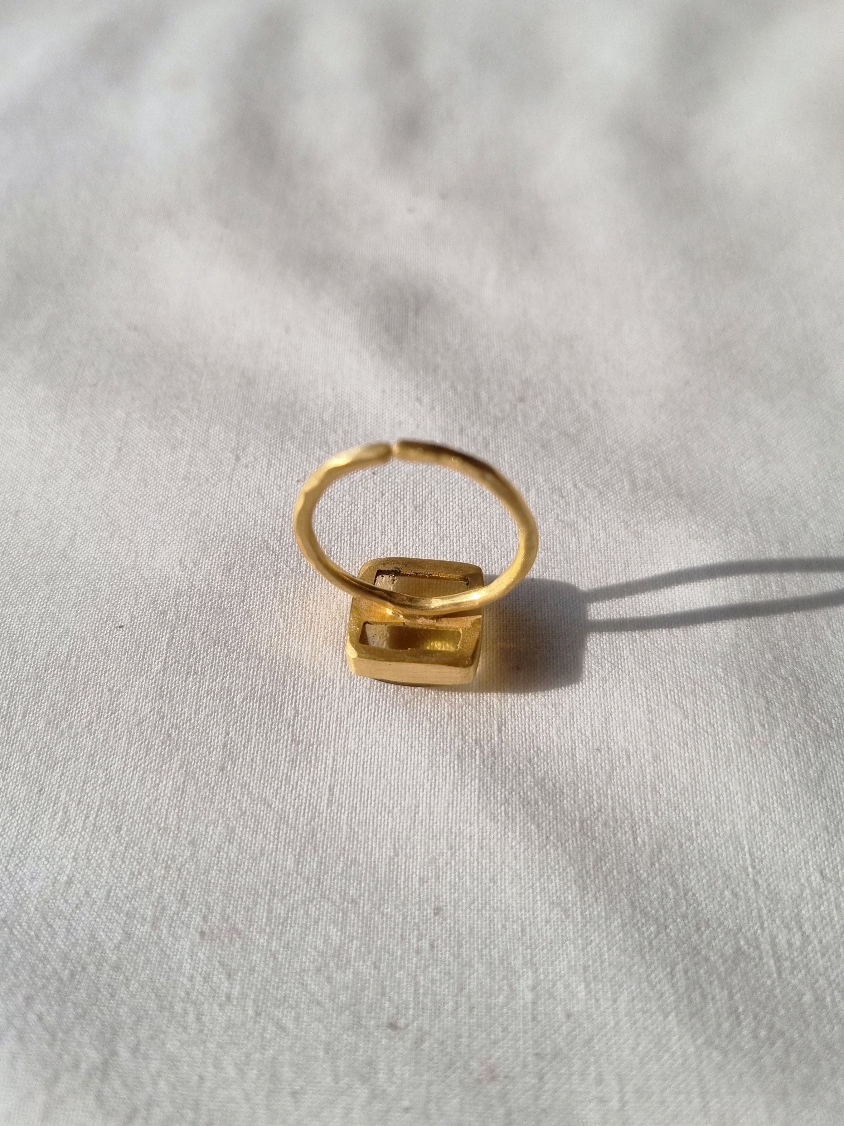 vasa - Citrine Helix Ring