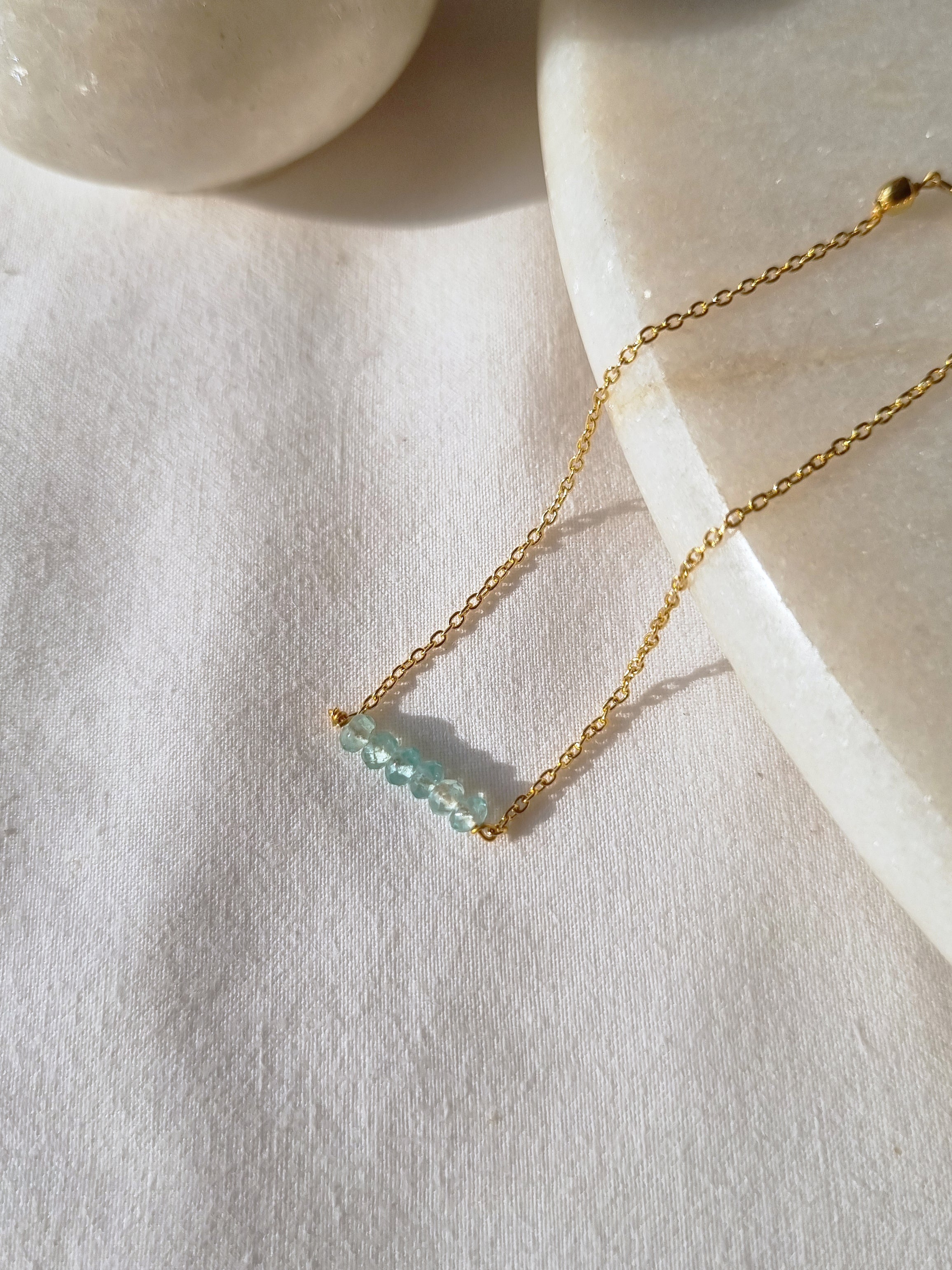 entilae - Apatite Baati Bar Bracelet