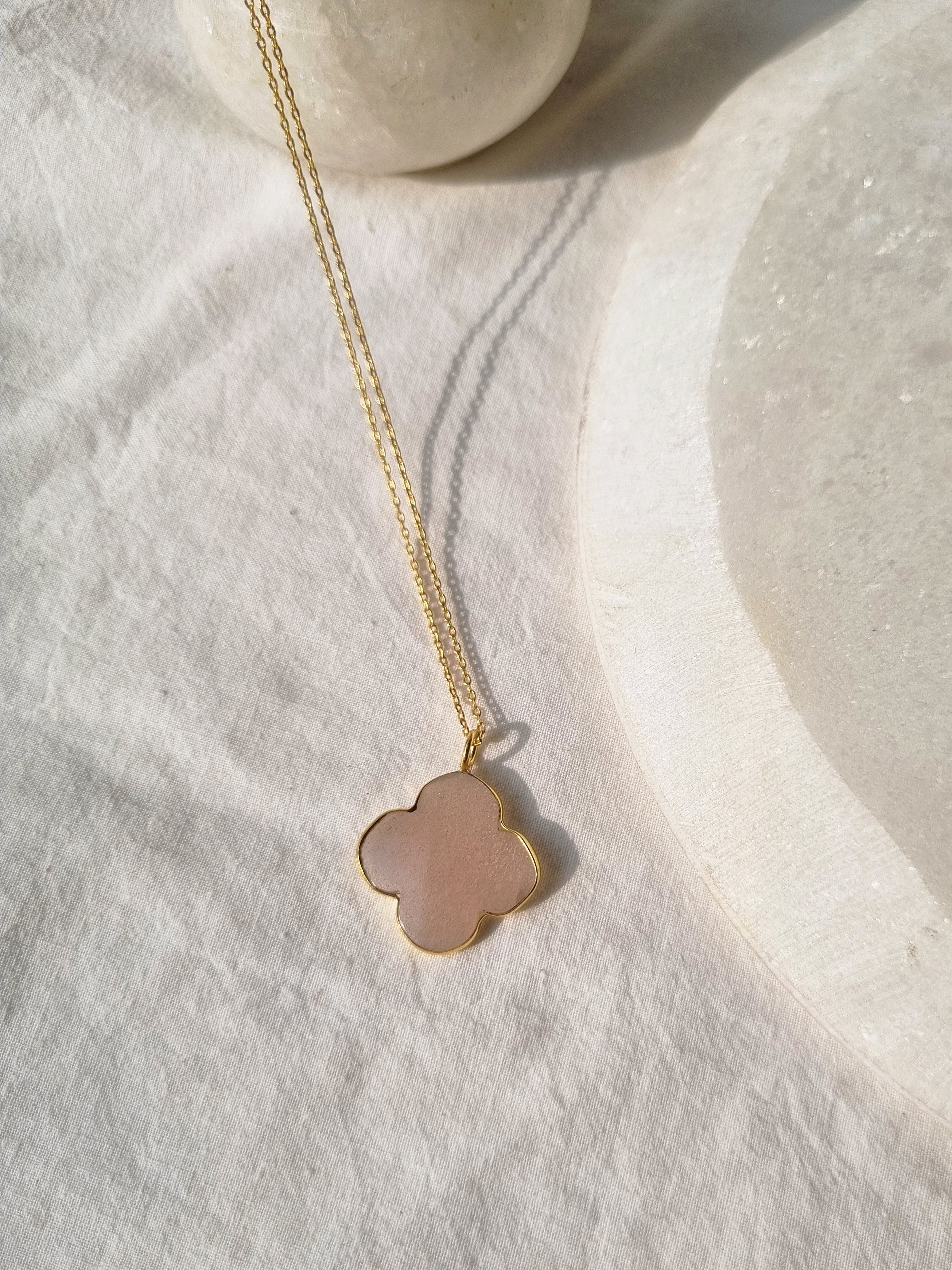 kasa - Peach Moonstone Clover Pendant