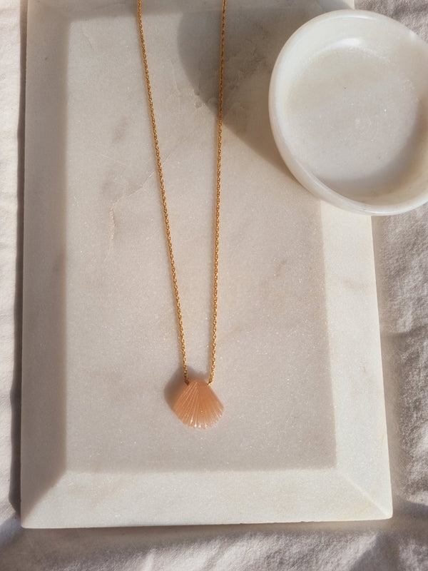 sankha - Peach Moonstone Shell Pendant