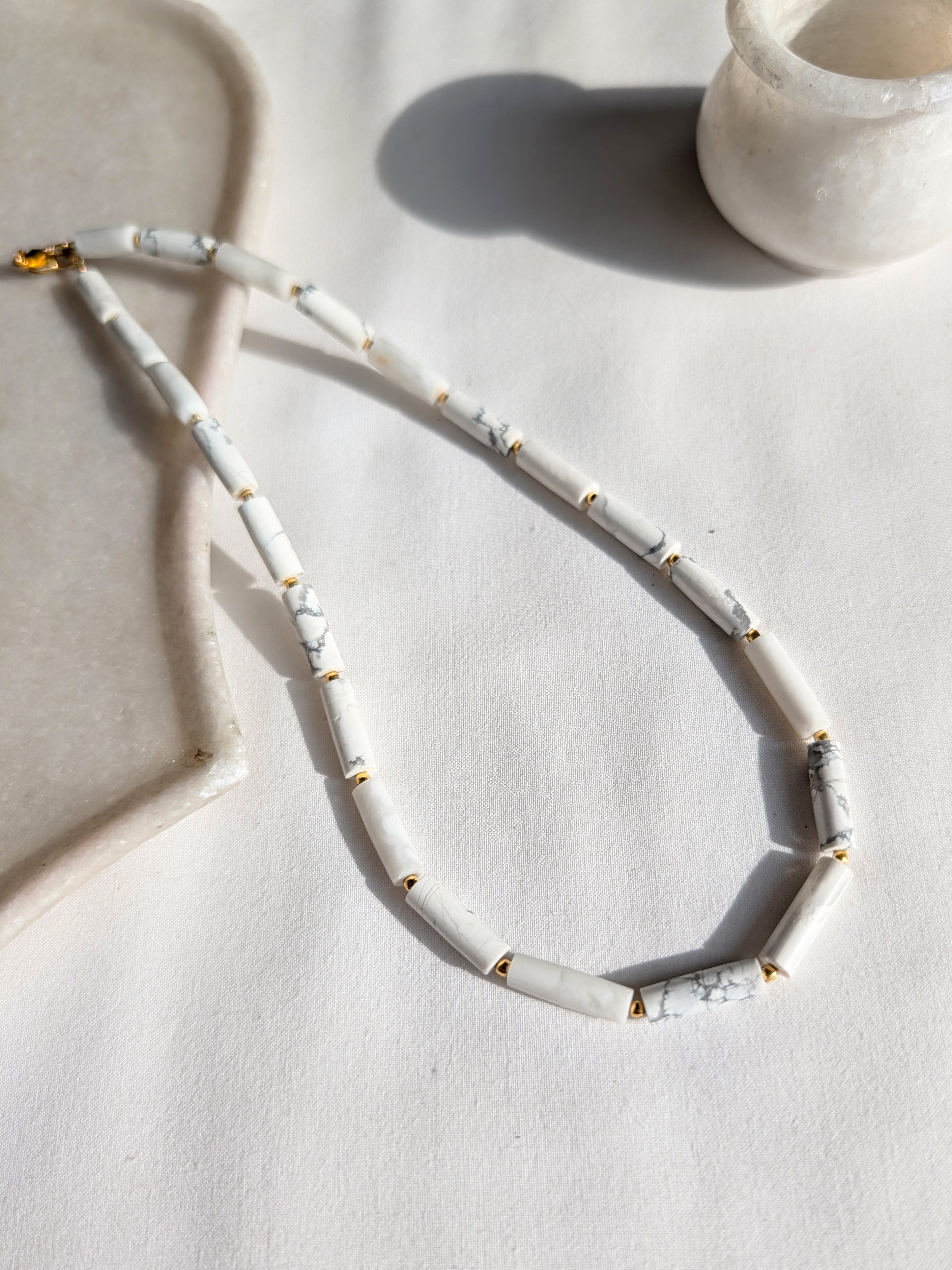 miha - Howlite Tube Choker