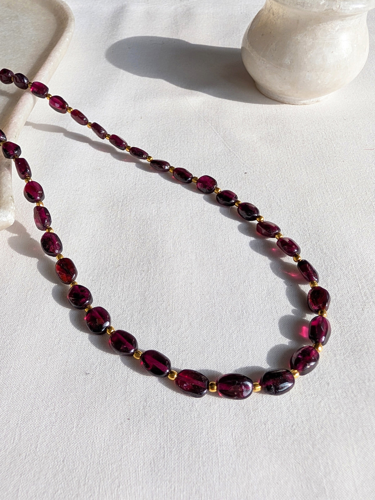 kirat - Garnet Oval Choker