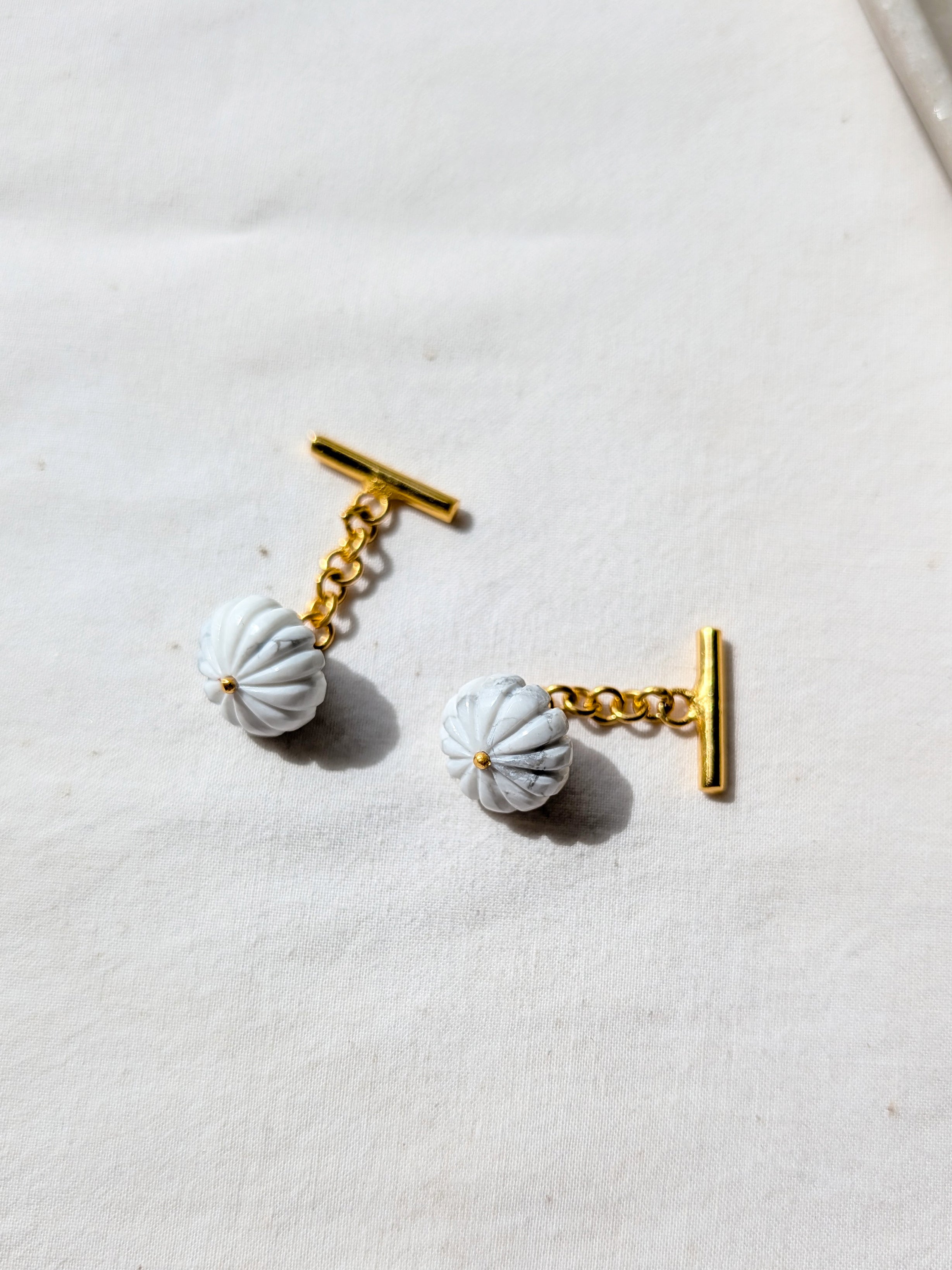 naura - Howlite Melon Chain Cufflinks
