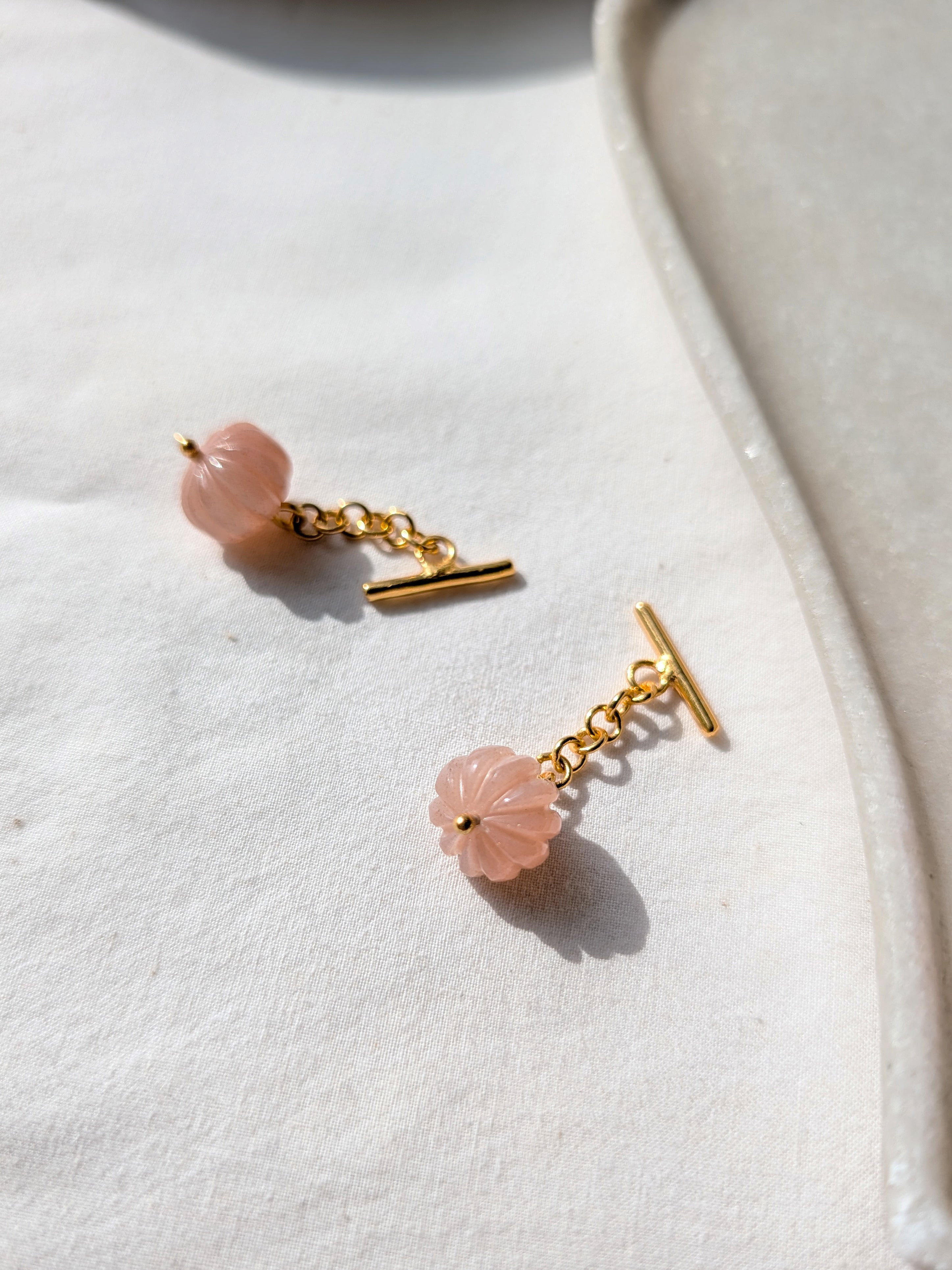 naura - Peach Moonstone Melon Chain Cufflinks