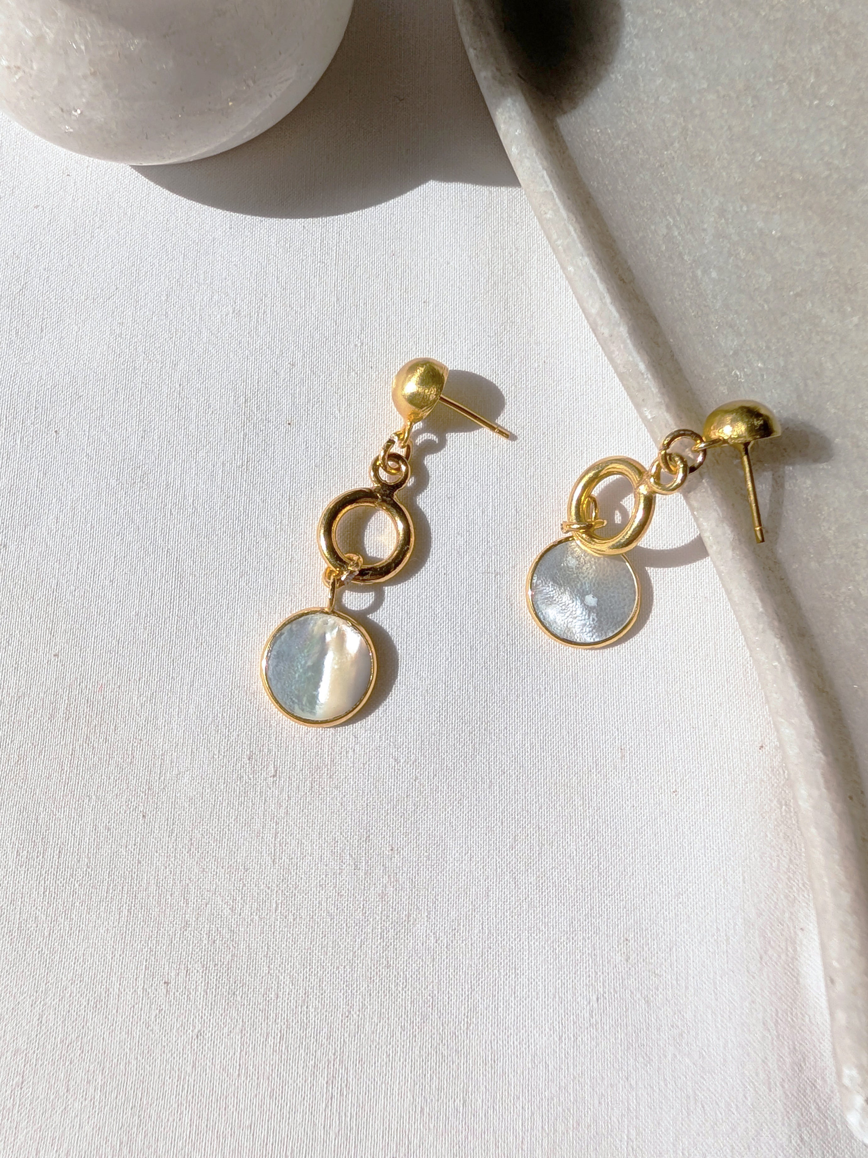 haes - Mother of Pearl Round Stud Danglers