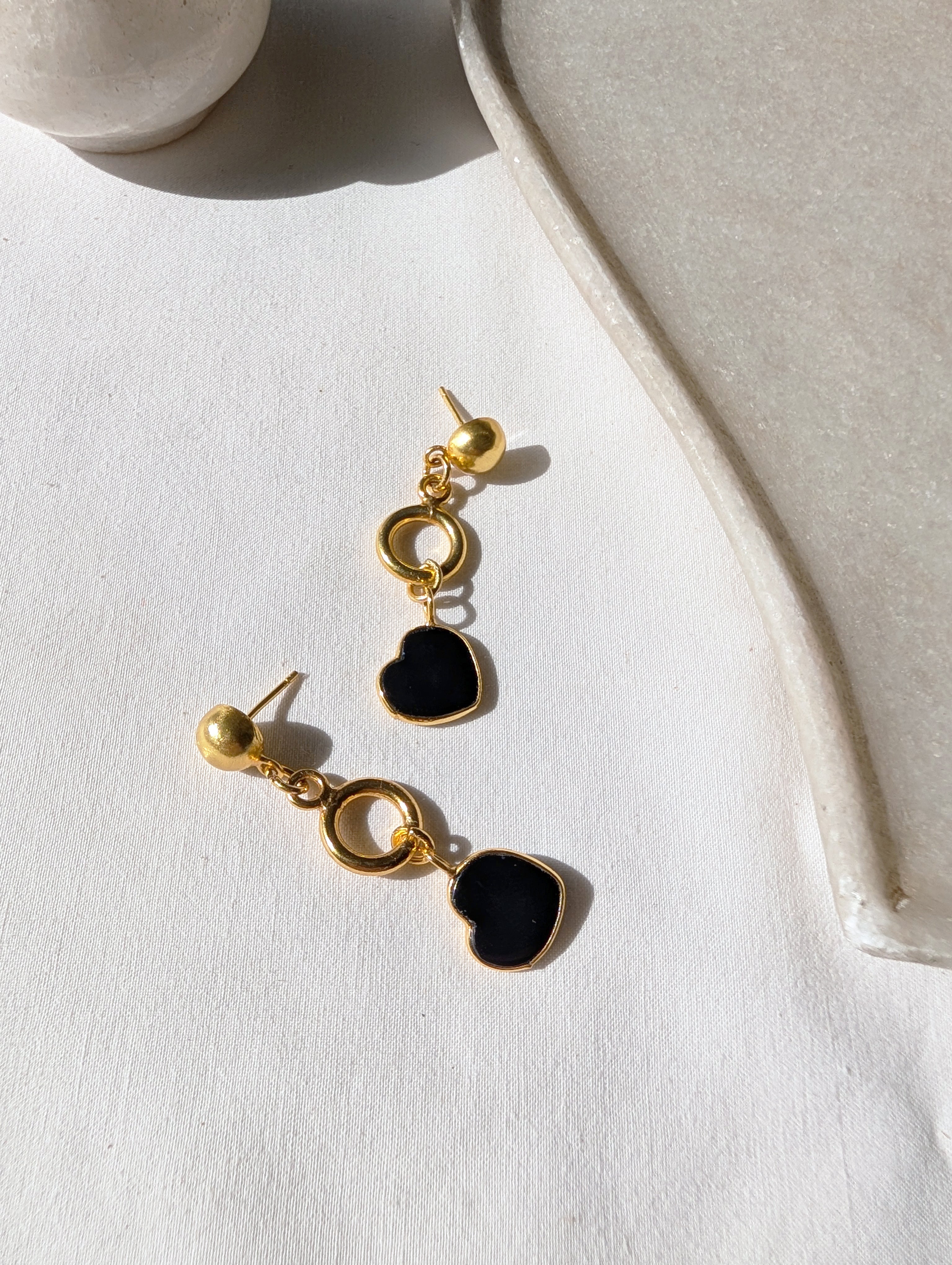 hert - Black Onyx Heart Stud Danglers