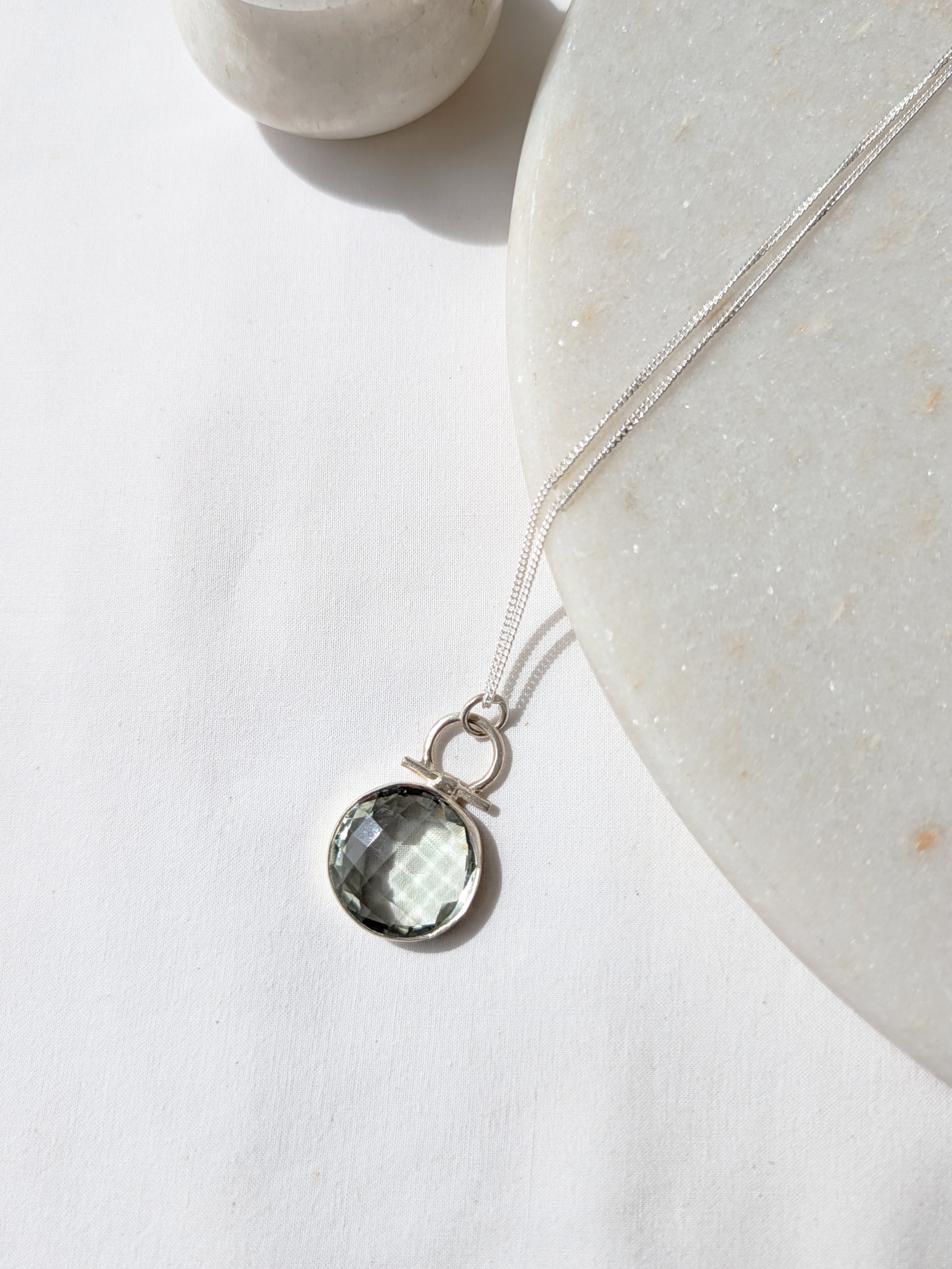 vyat- Green Amethyst Round Toggle Pendant