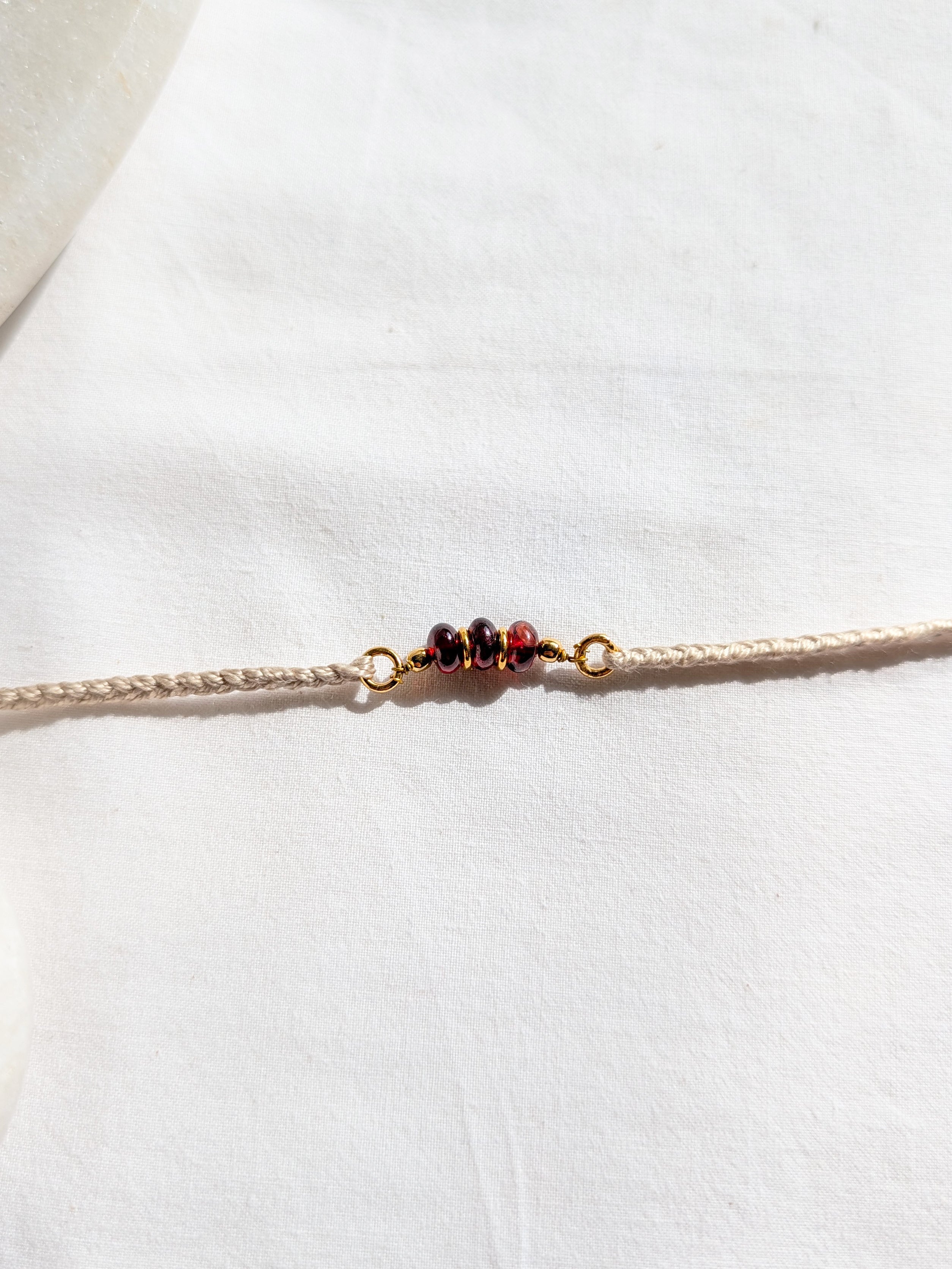 lasso - Garnet Baati Rakhi
