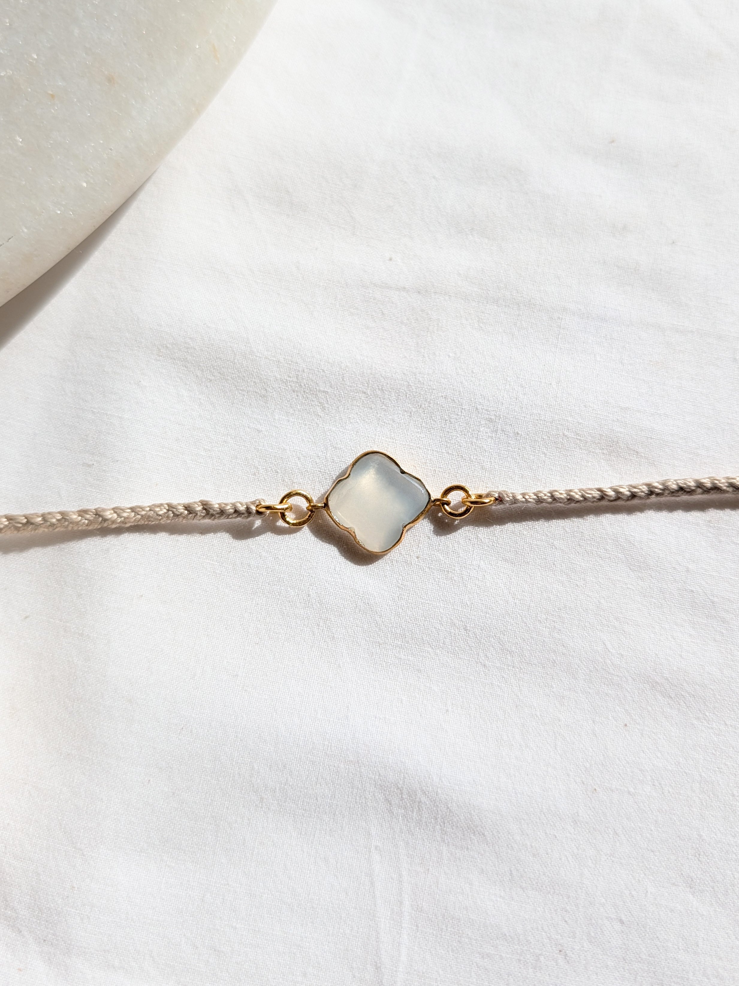 kasana - White Moonstone Clover Charm Rakhi
