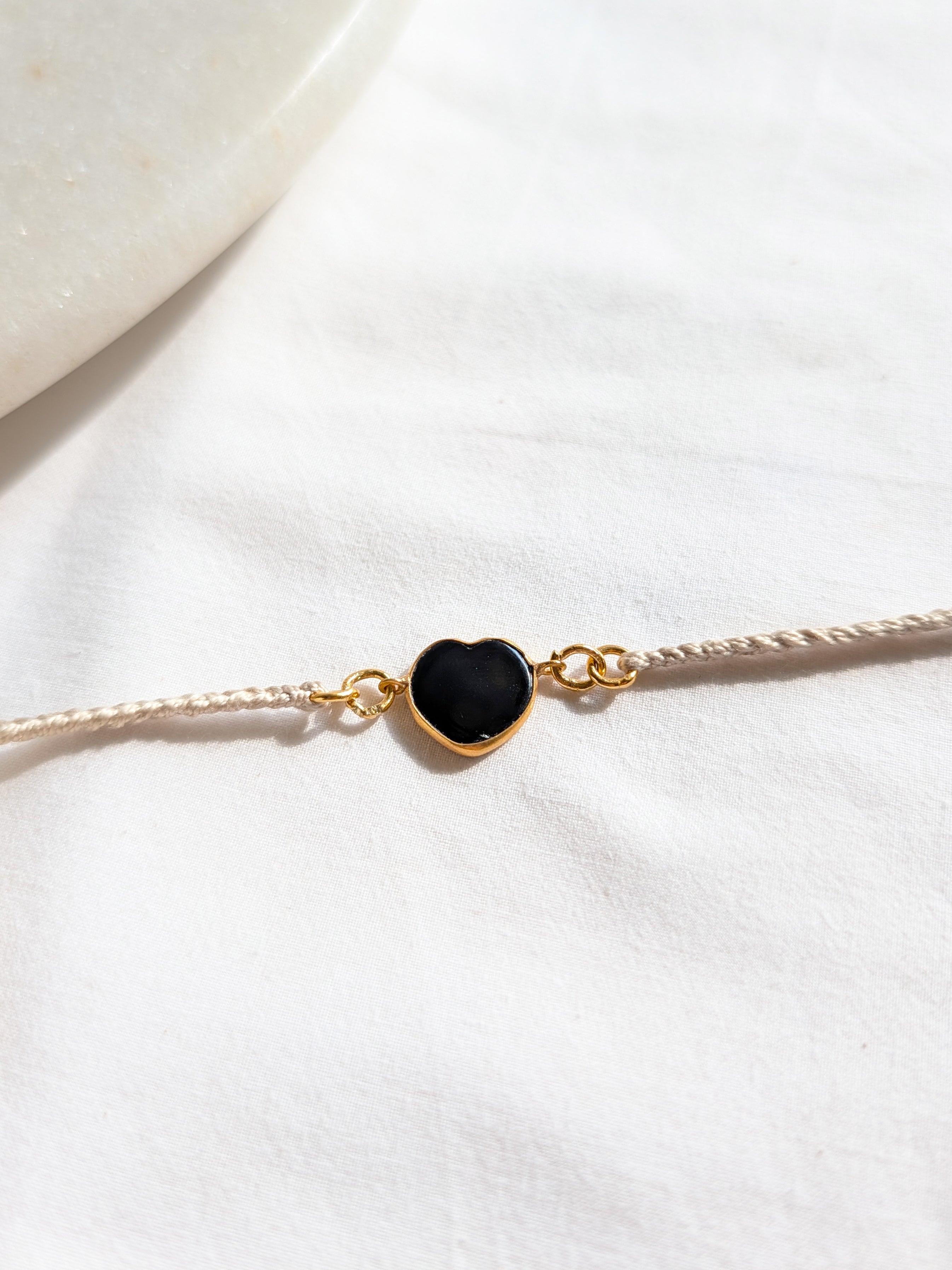 hart - Black Onyx Heart Charm Rakhi
