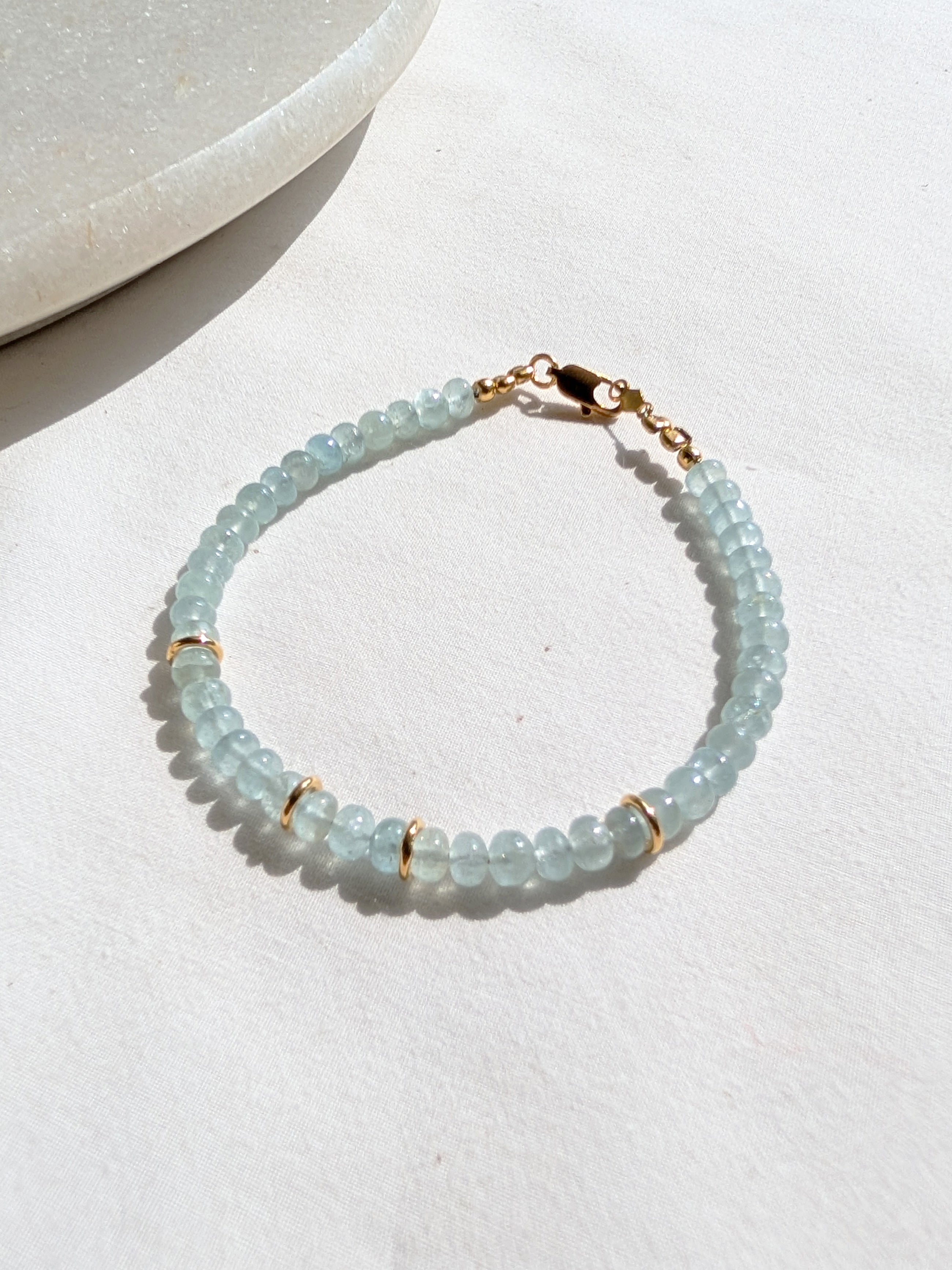 jiva - Aquamarine Baati Beaded Bracelet