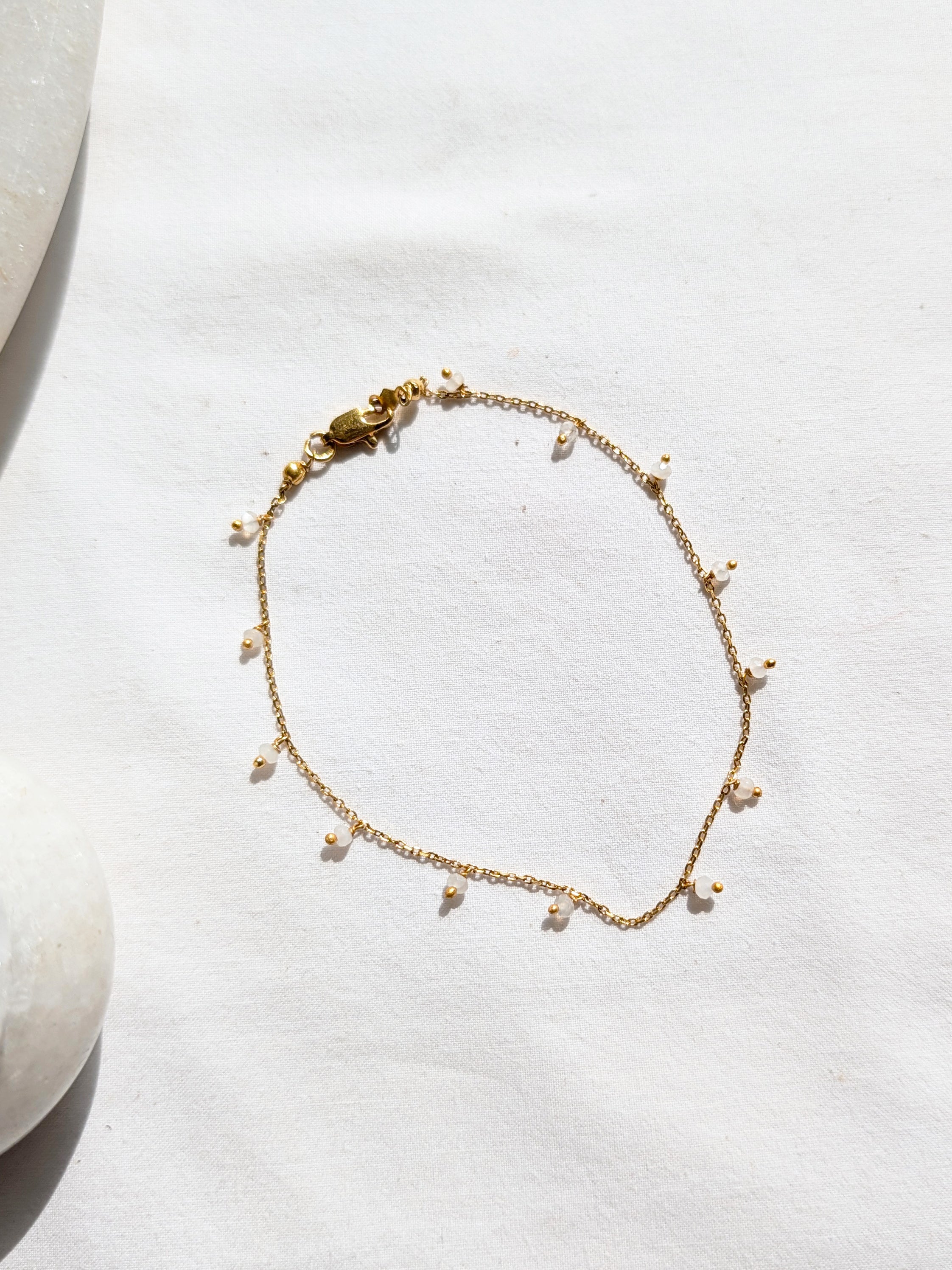 apita - White Moonstone Baati Drop Anklet