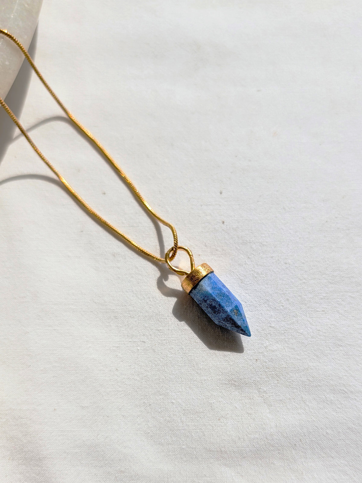 vita - Lapis Lazuli Men's Arrow Pendant