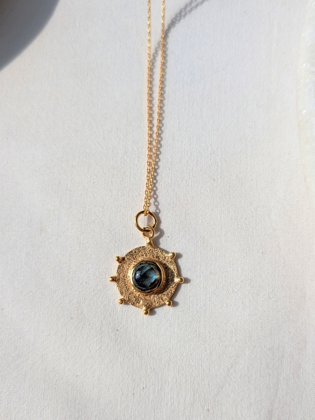arka - Labradorite Halo Pendant