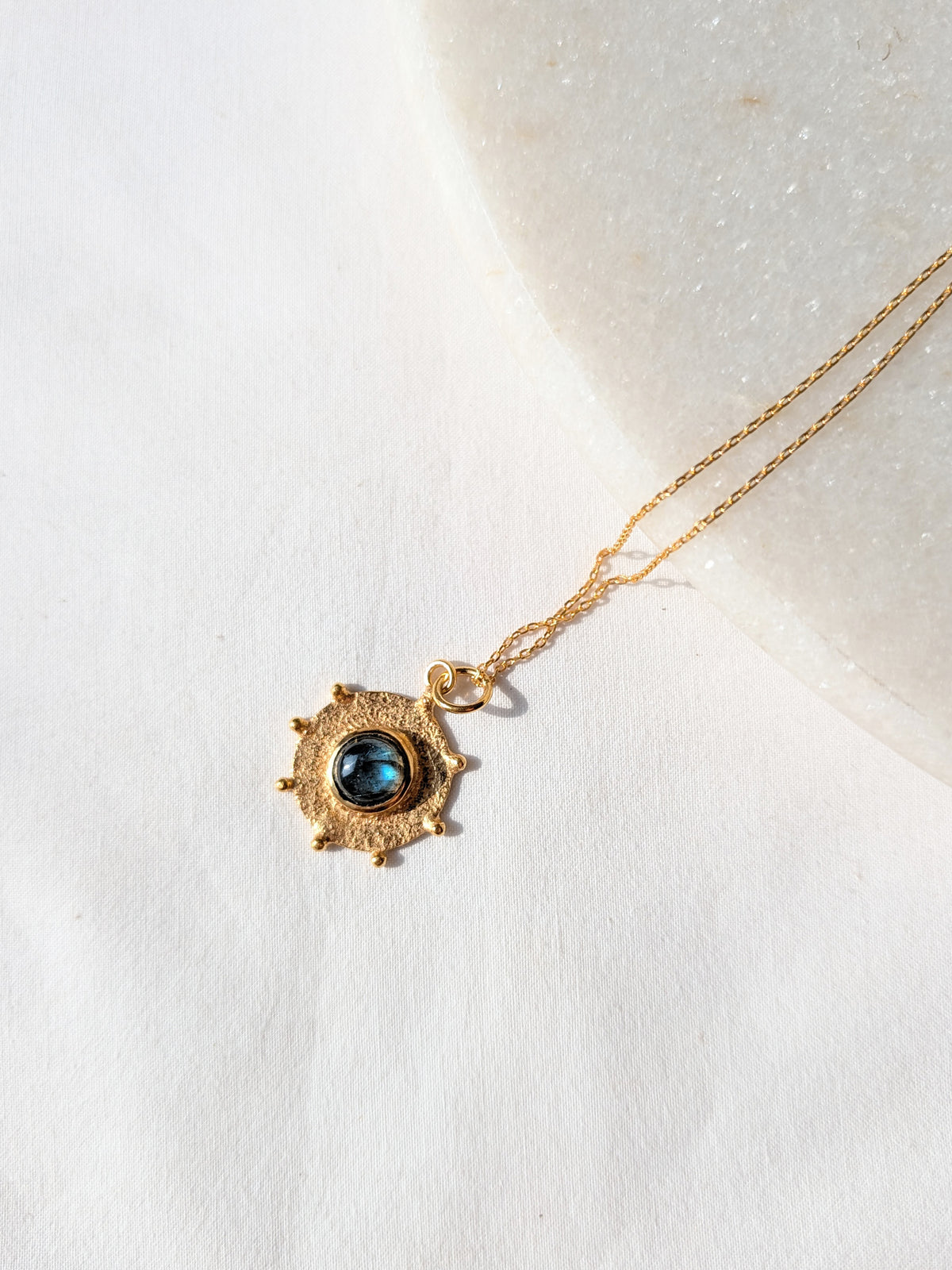 arka - Labradorite Halo Pendant