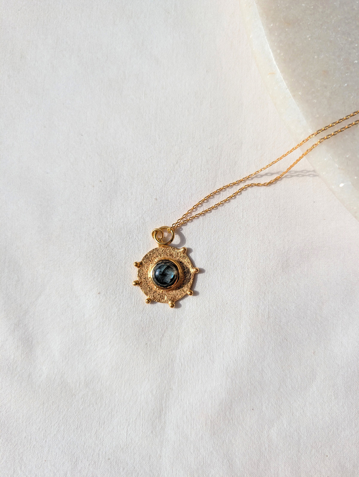 arka - Labradorite Halo Pendant