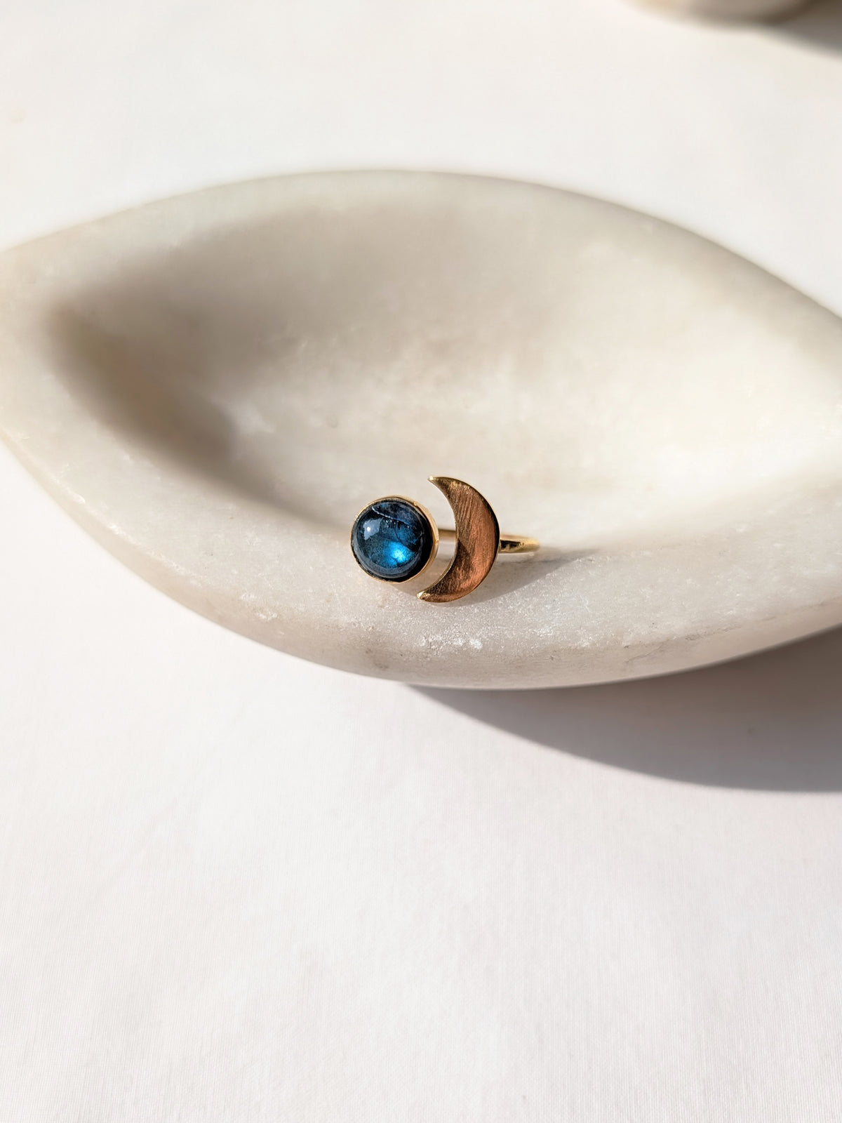 ika - Labradorite Sun n Moon Ring