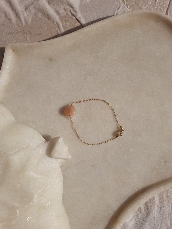 arsat - Peach Moonstone Heart Bracelet