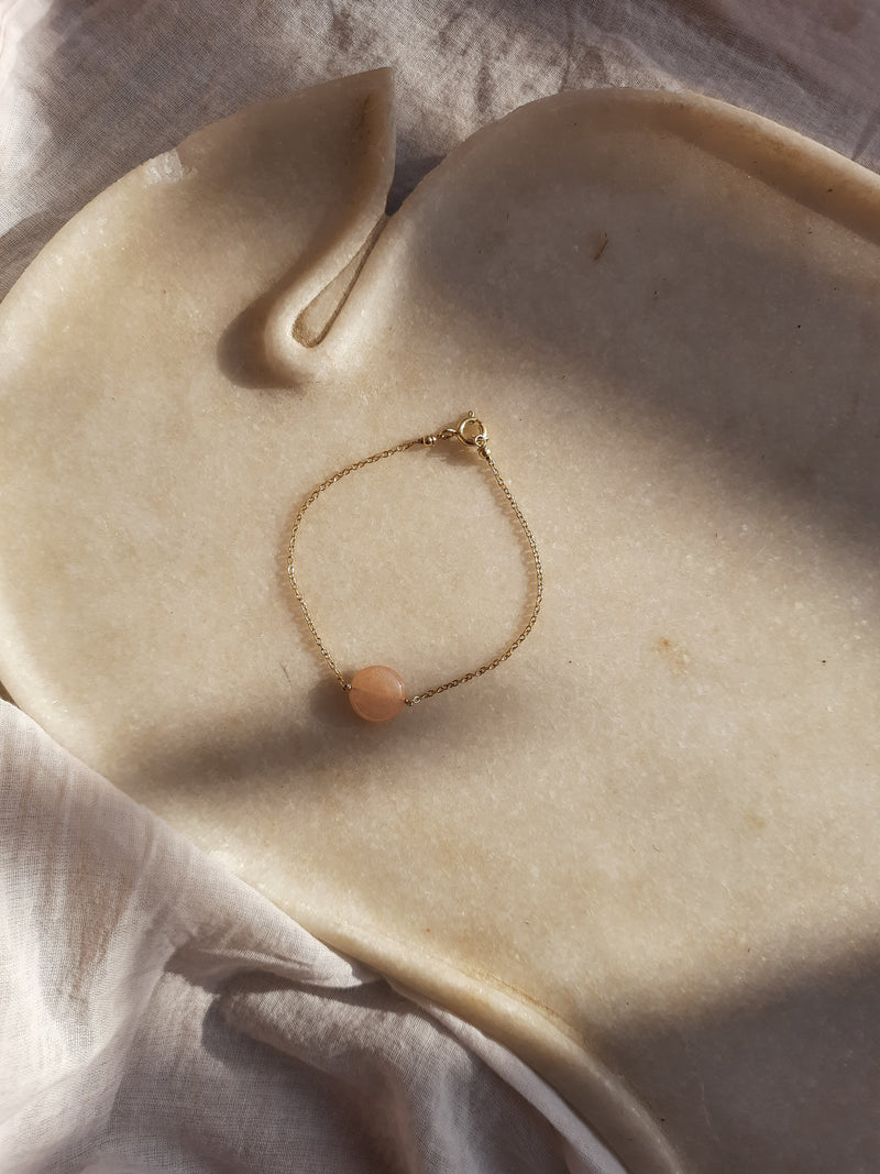 śrima - Peach Moonstone Round Bracelet