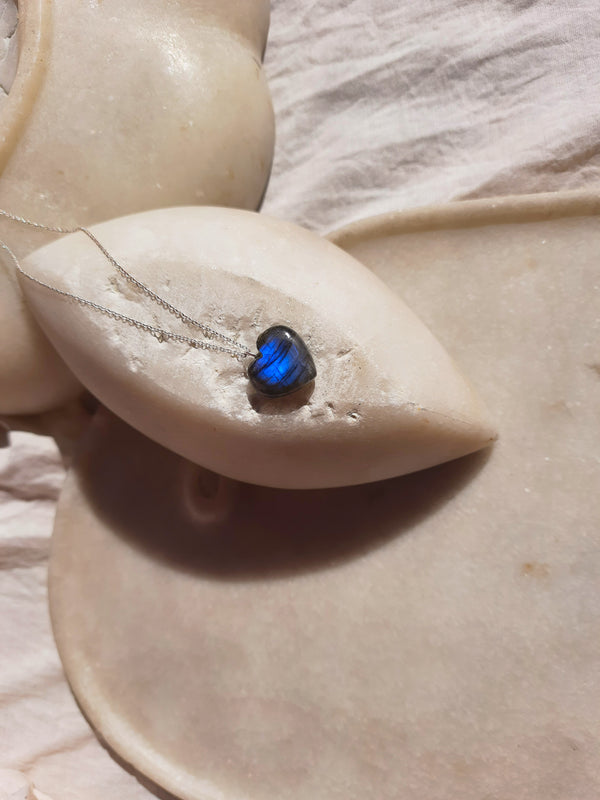 údhv - Labradorite Heart Pendant