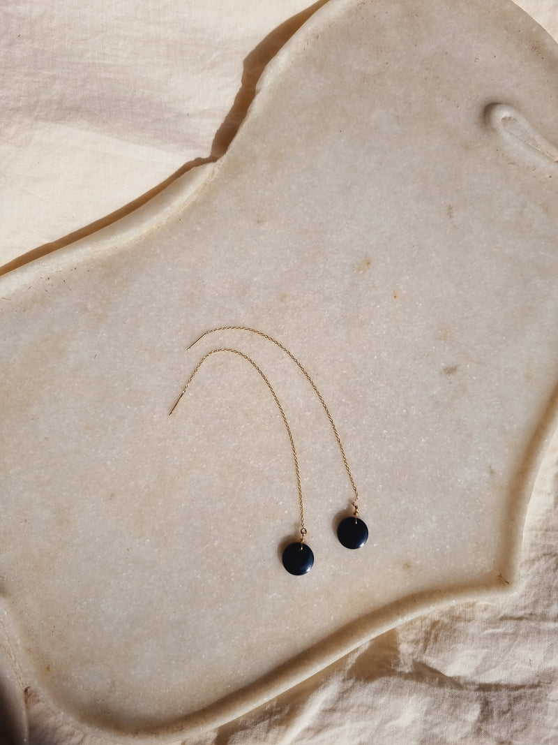 páśya - Black Onyx Coin Earrings