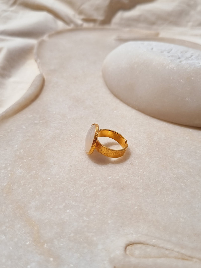 śaani - White Moonstone Saturn Ring