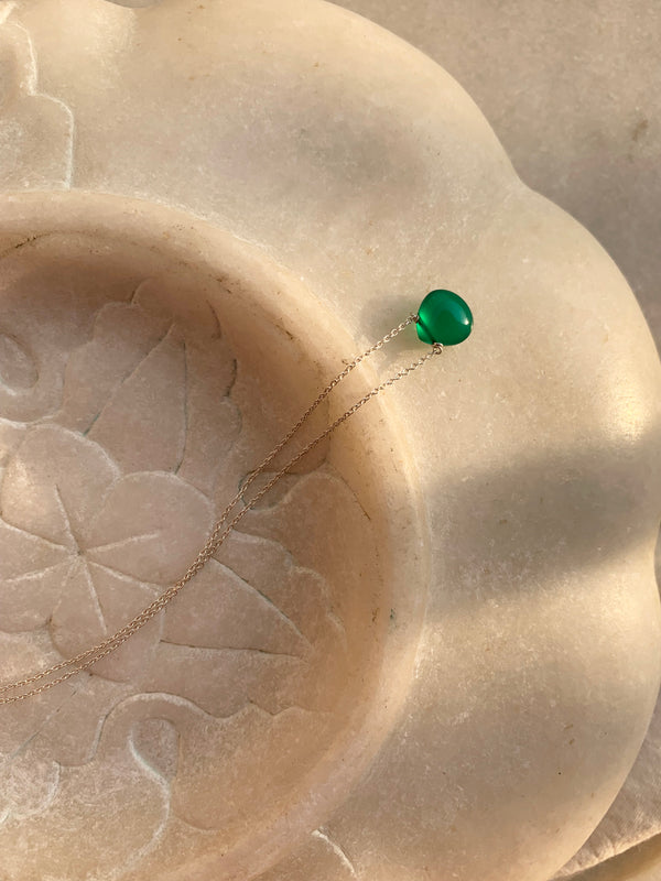 vāṇij - Green Onyx Heart Shaped Drop