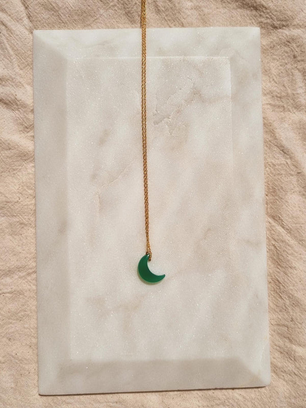 rātrá - Green Onyx Luna Pendant